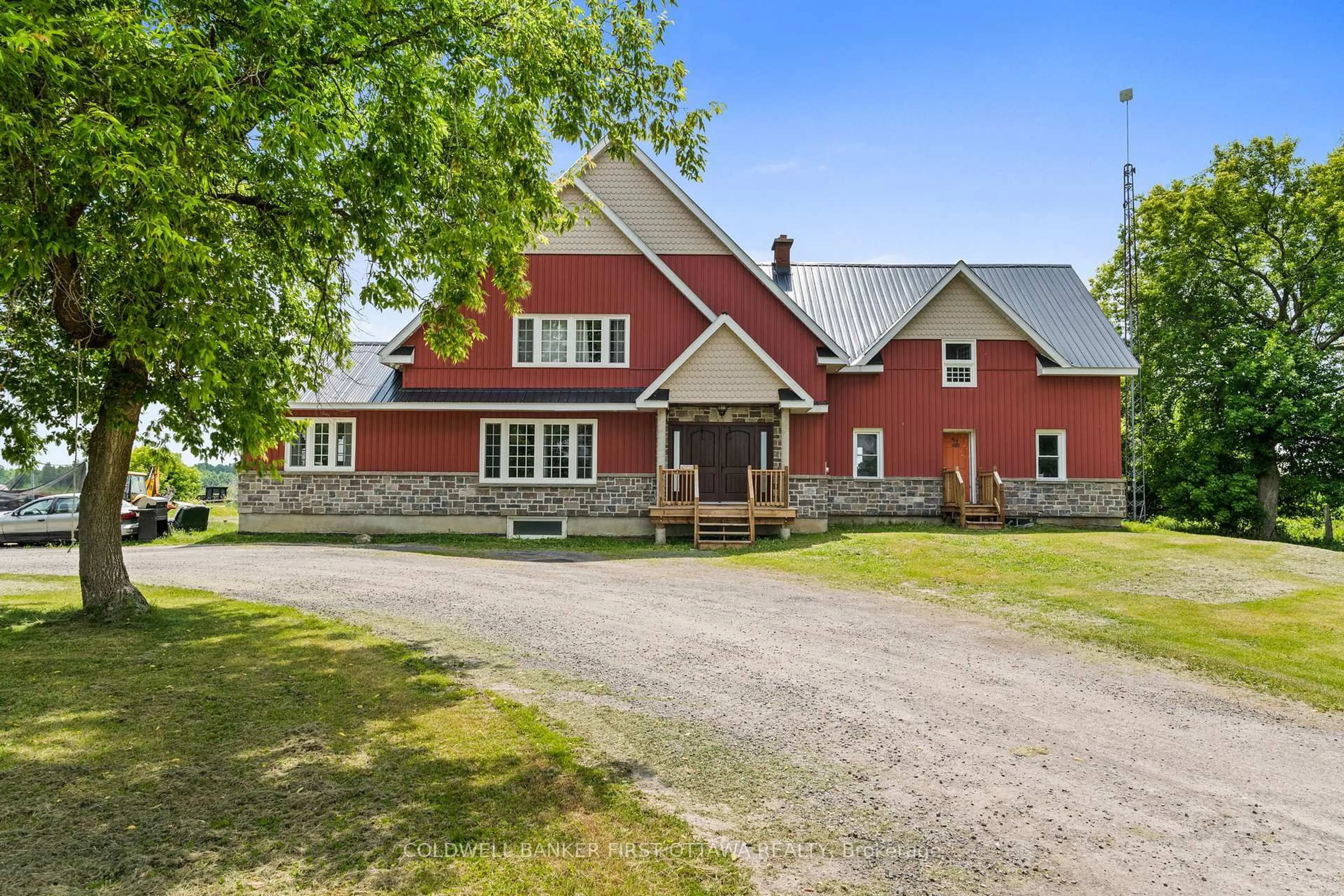 A pic from outside/outdoor area/front of a property/back of a property/a pic from drone, unknown for 14100 Concession 1-2 Rd, North Stormont Ontario K0C 1K0