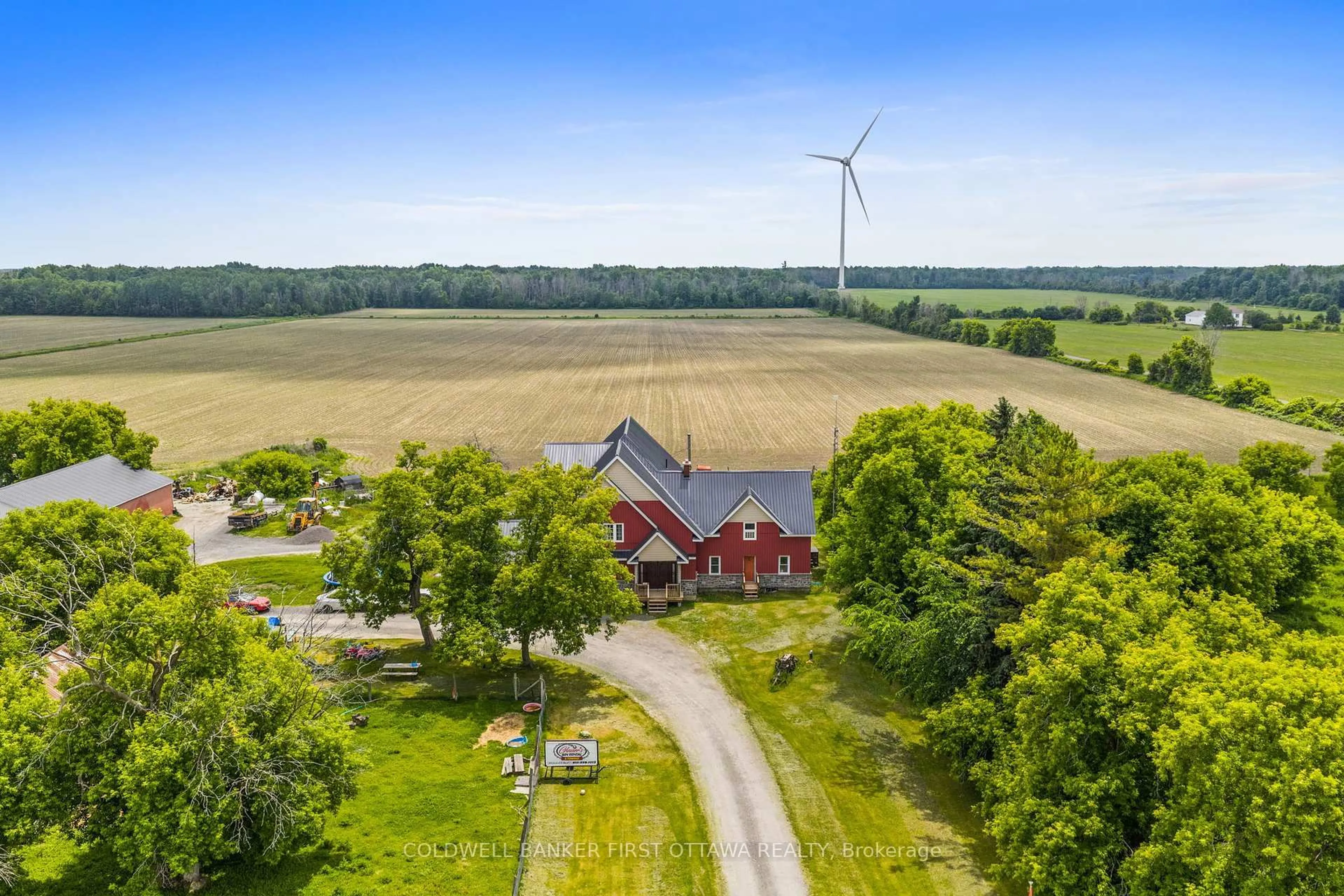 A pic from outside/outdoor area/front of a property/back of a property/a pic from drone, building for 14100 Concession 1-2 Rd, North Stormont Ontario K0C 1K0