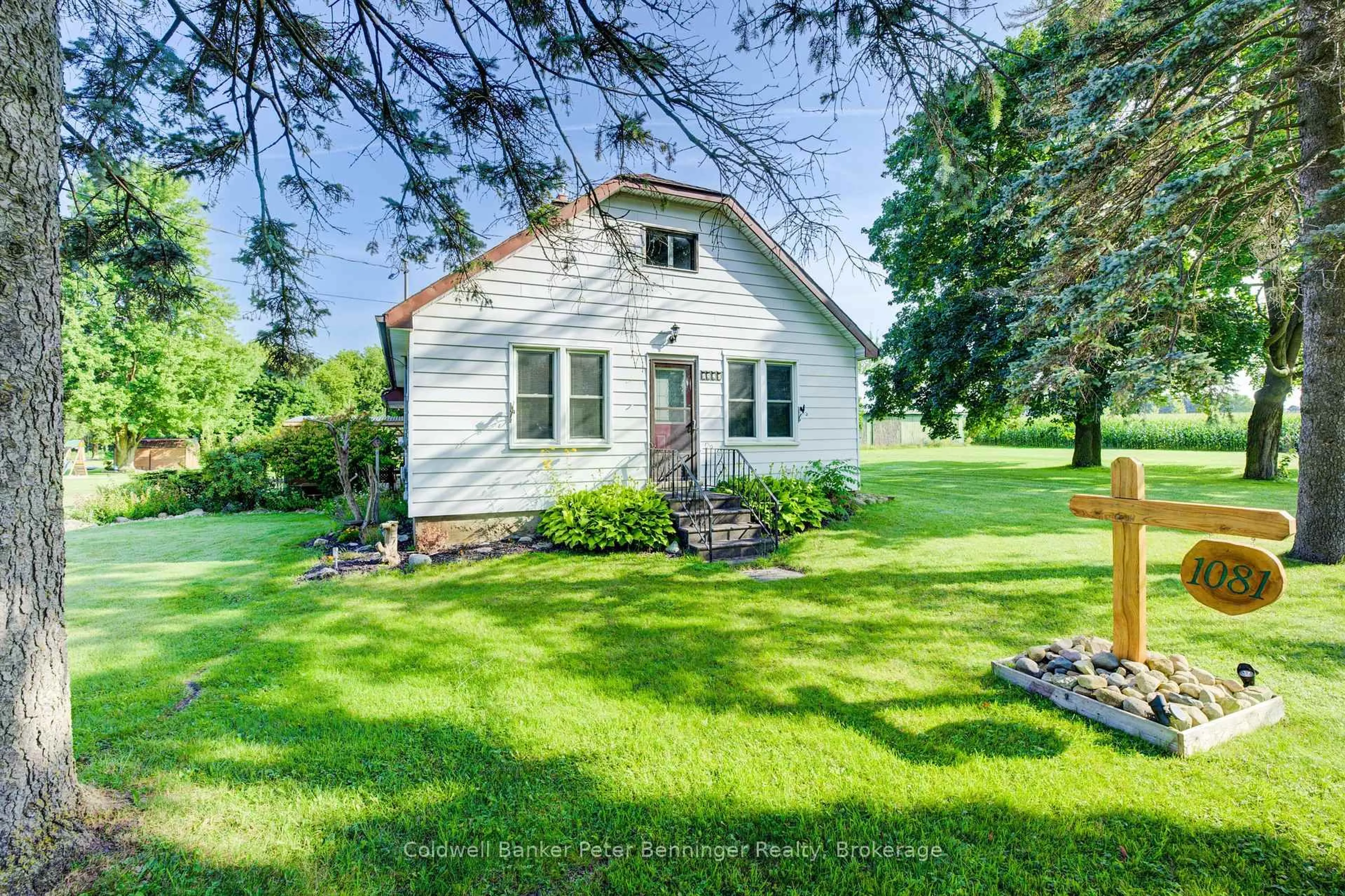 Unknown for 1081 Harriston Rd, Howick Ontario N0G 2X0
