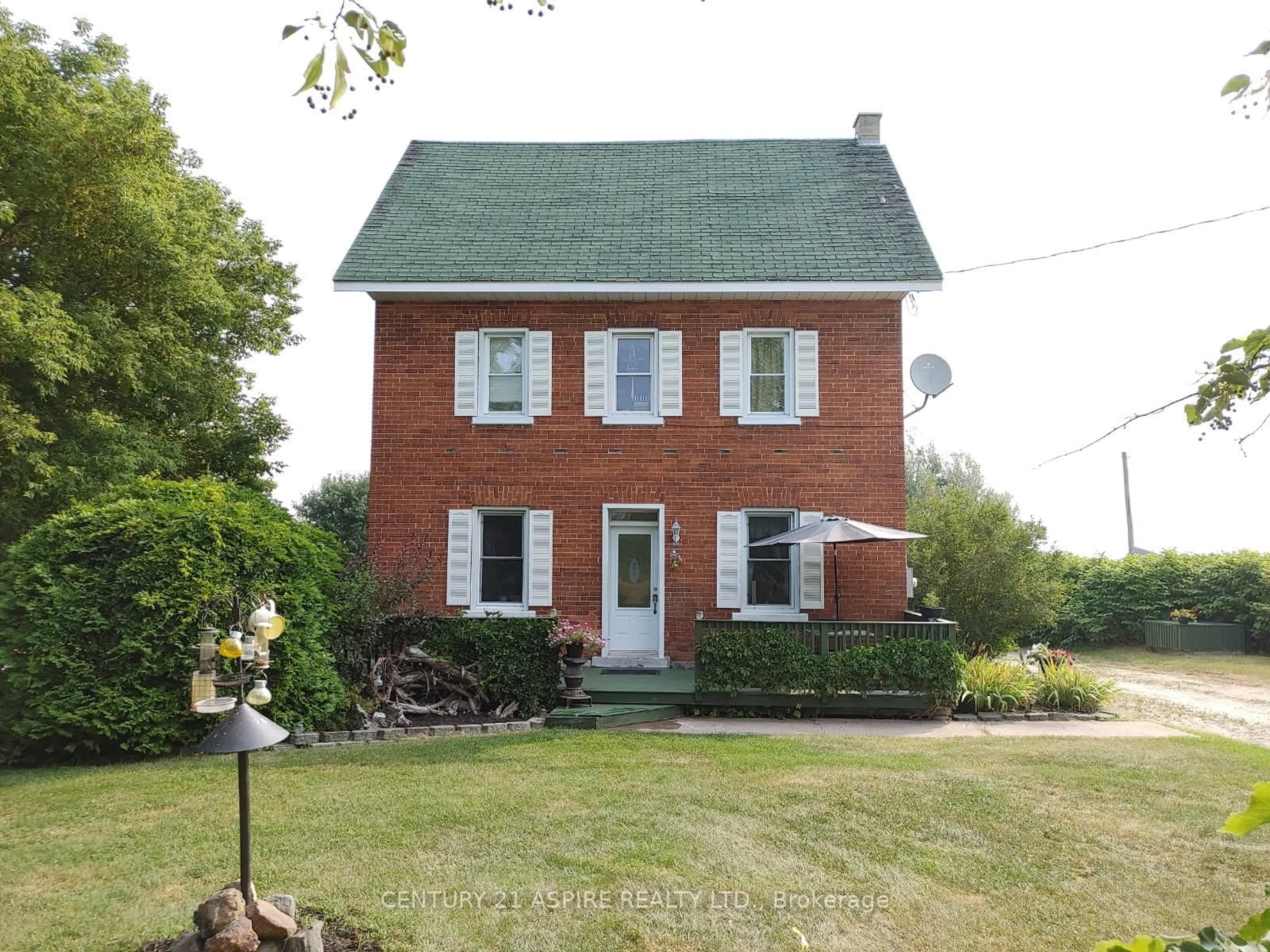 Home with brick exterior material, street for 3802 McLaughlin Rd, Pembroke Ontario K8A 6W3