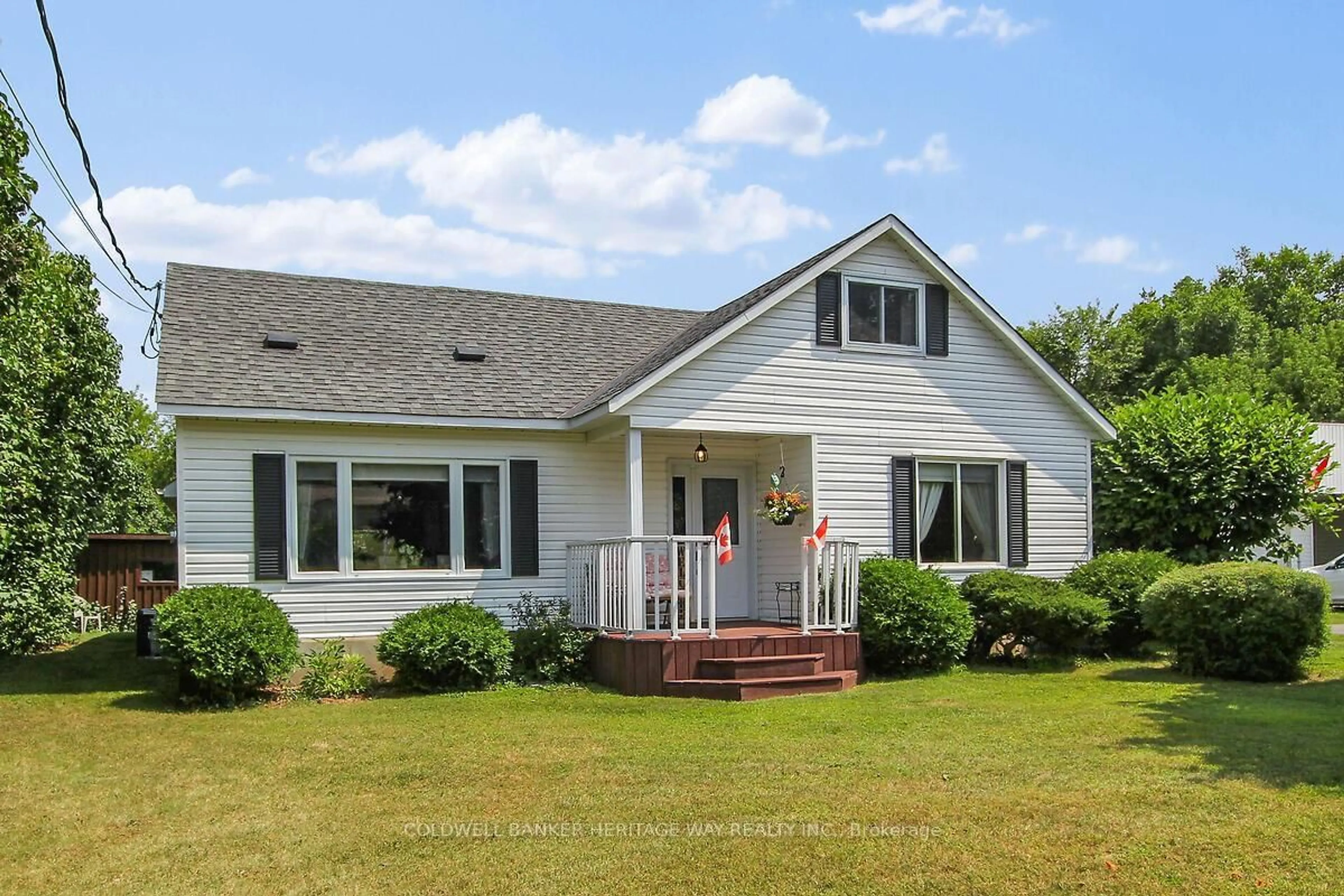 Home with vinyl exterior material, unknown for 738 River Rd, Arnprior Ontario K7S 1R3