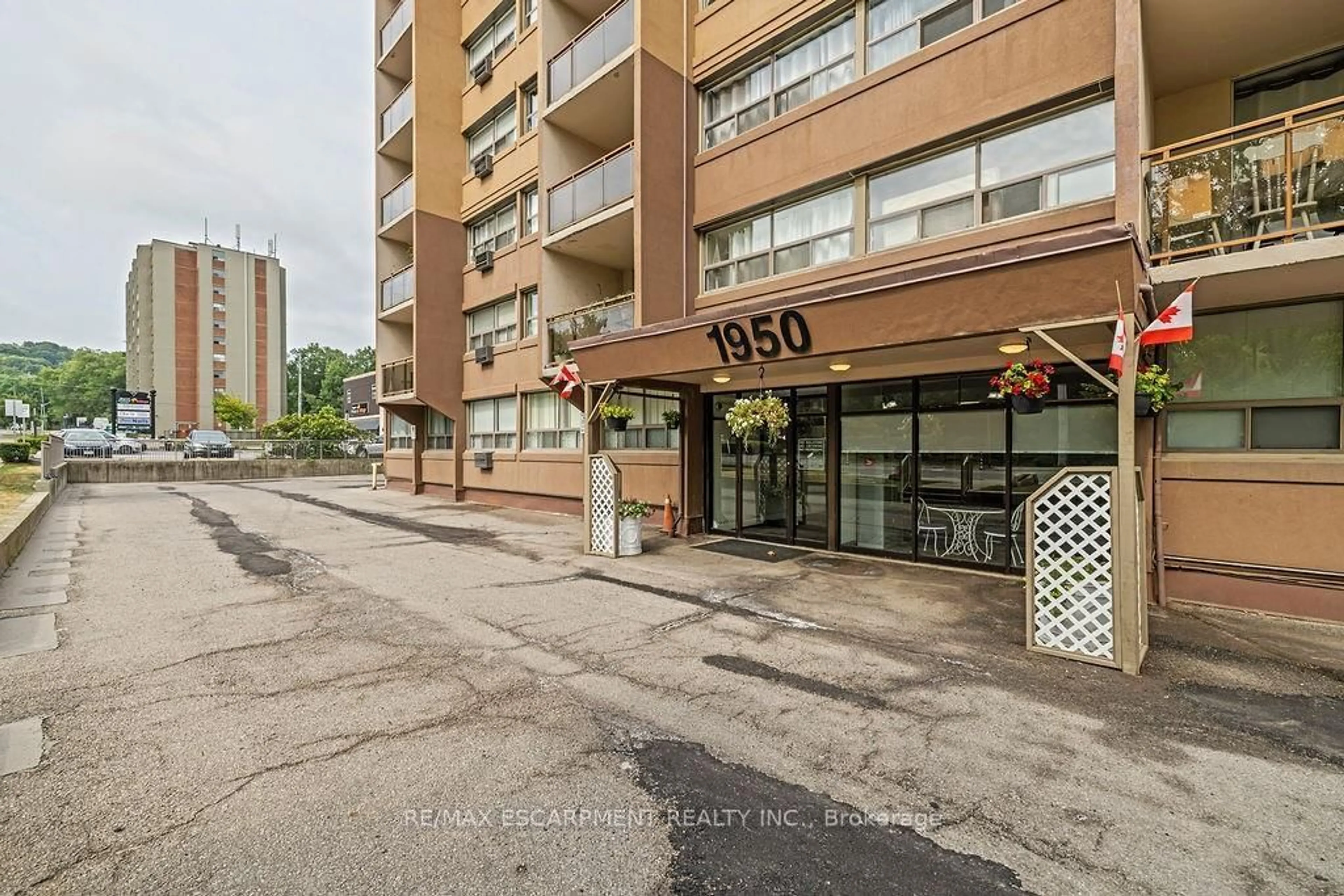 Patio, street for 1950 Main St #202, Hamilton Ontario L8S 4M9