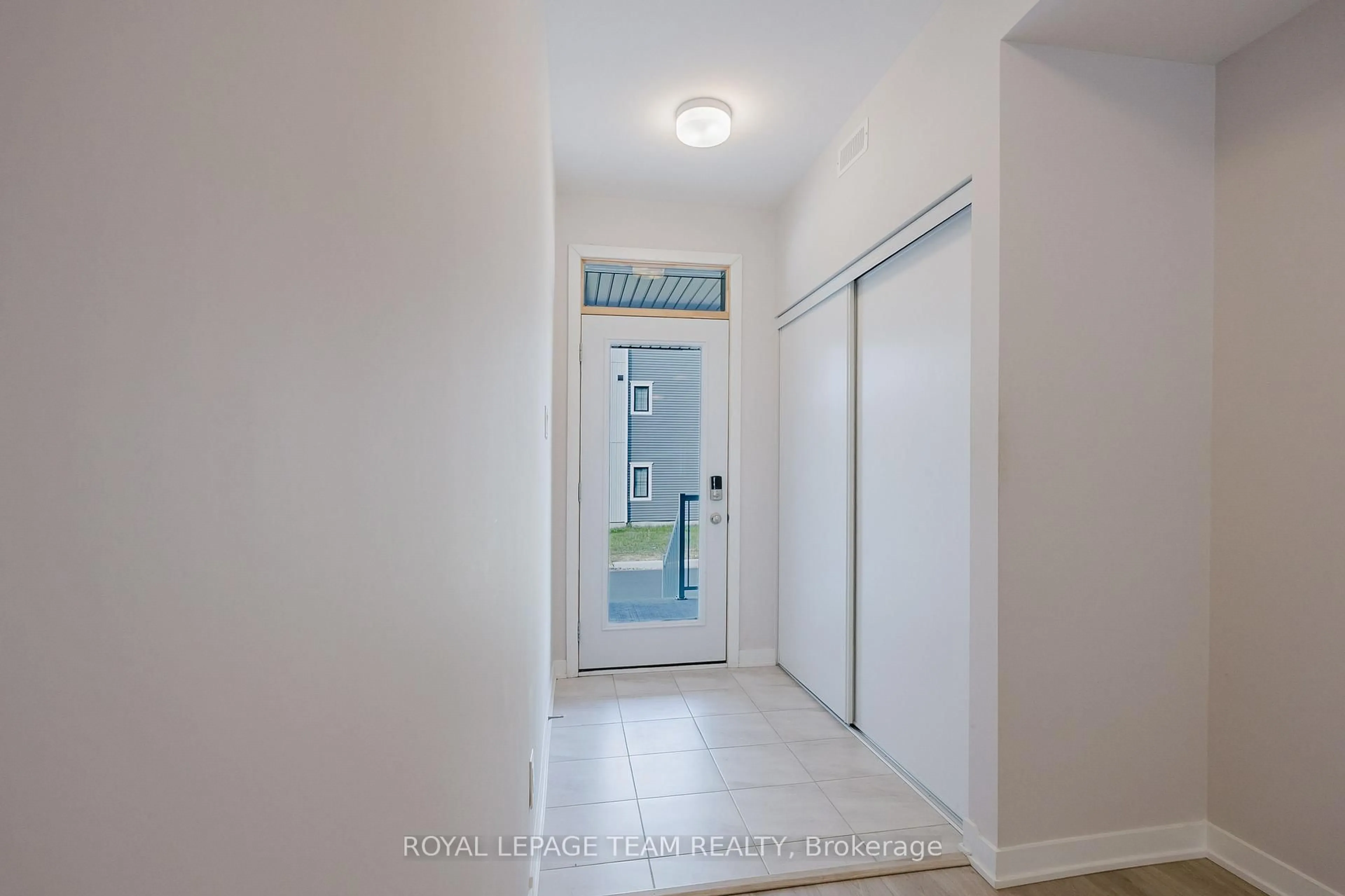 Indoor entryway for 2025 Blossite Private, Ottawa Ontario K2J 7J5