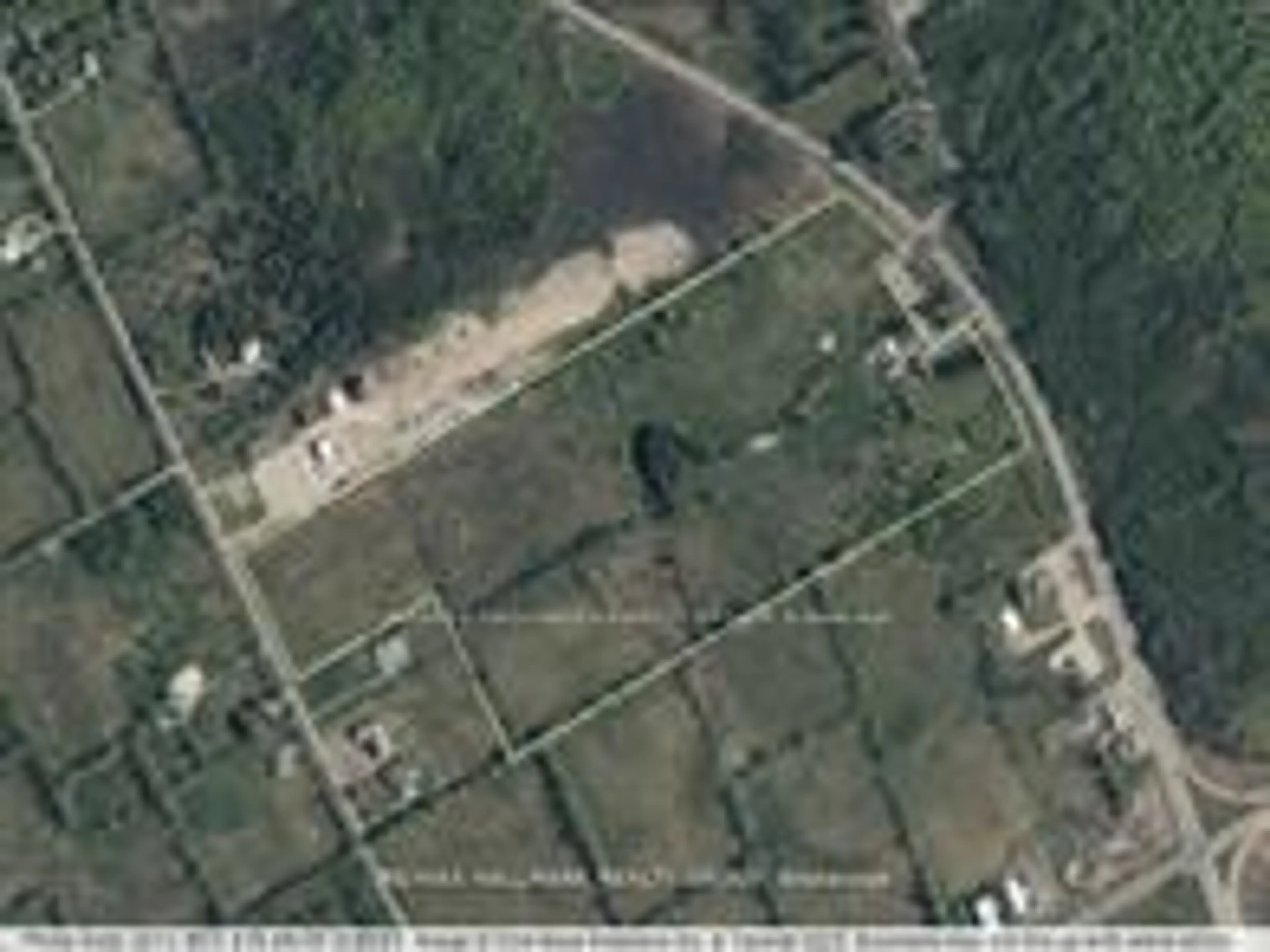 A pic from outside/outdoor area/front of a property/back of a property/a pic from drone, building for 7122 Bank St, Metcalfe Ontario K0A 2P0
