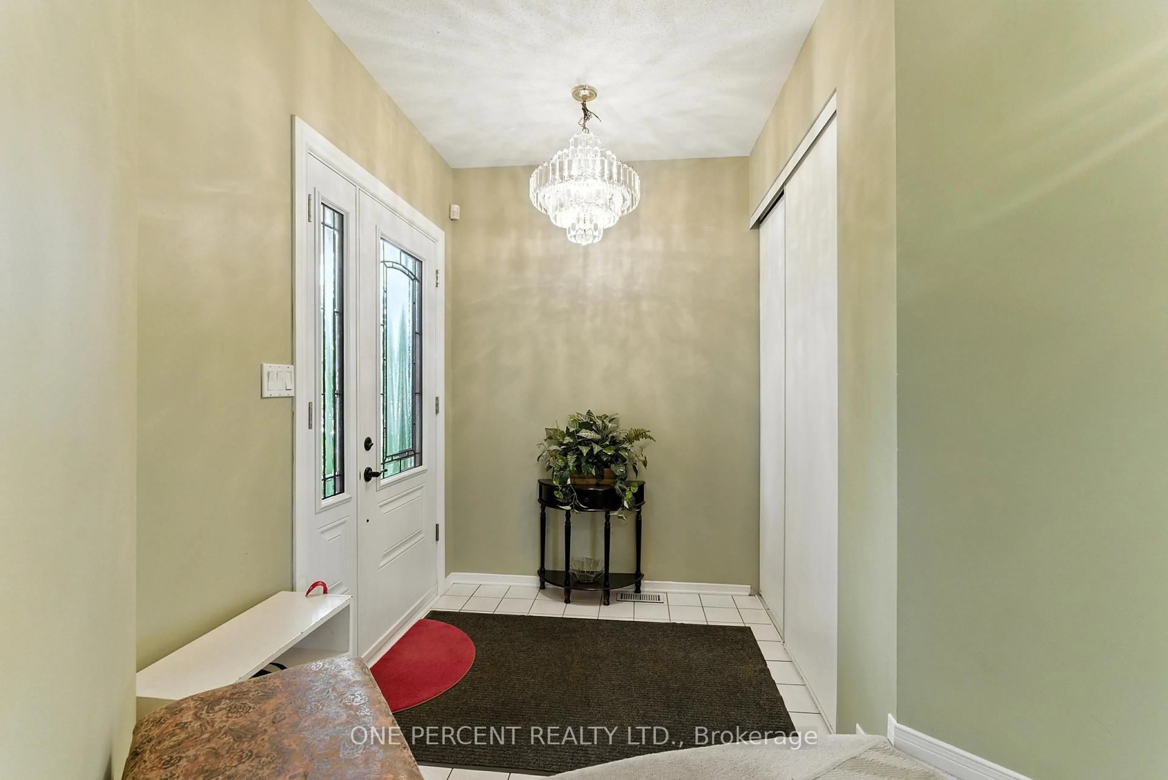 Indoor entryway for 59 Woodford Way, Nepean Ontario K2J 4B5