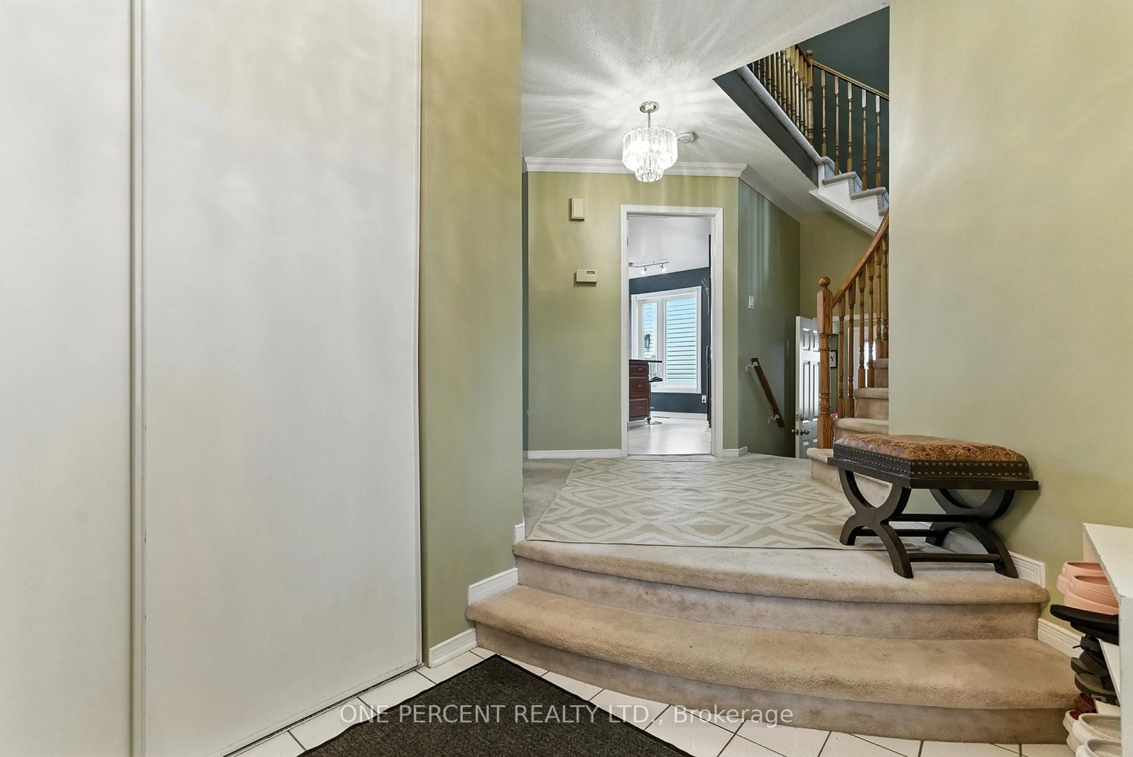 Indoor foyer for 59 Woodford Way, Nepean Ontario K2J 4B5