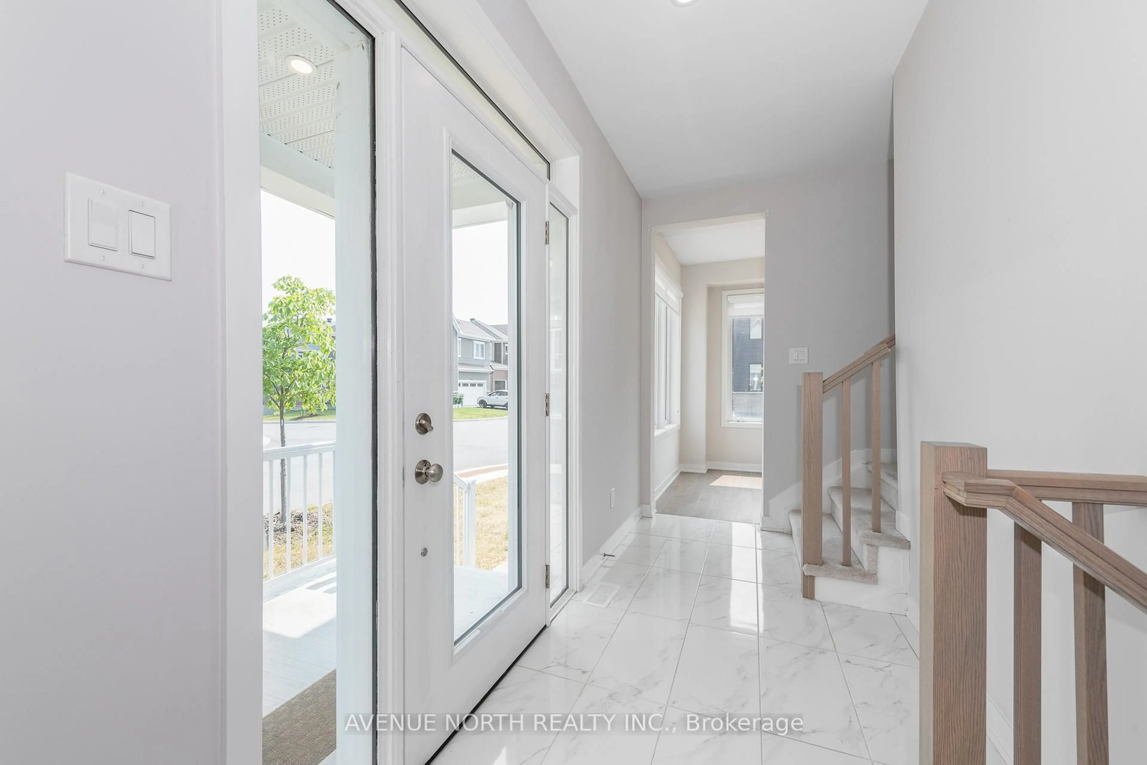 Indoor entryway for 161 Rugosa St, Ottawa Ontario K2J 6X4