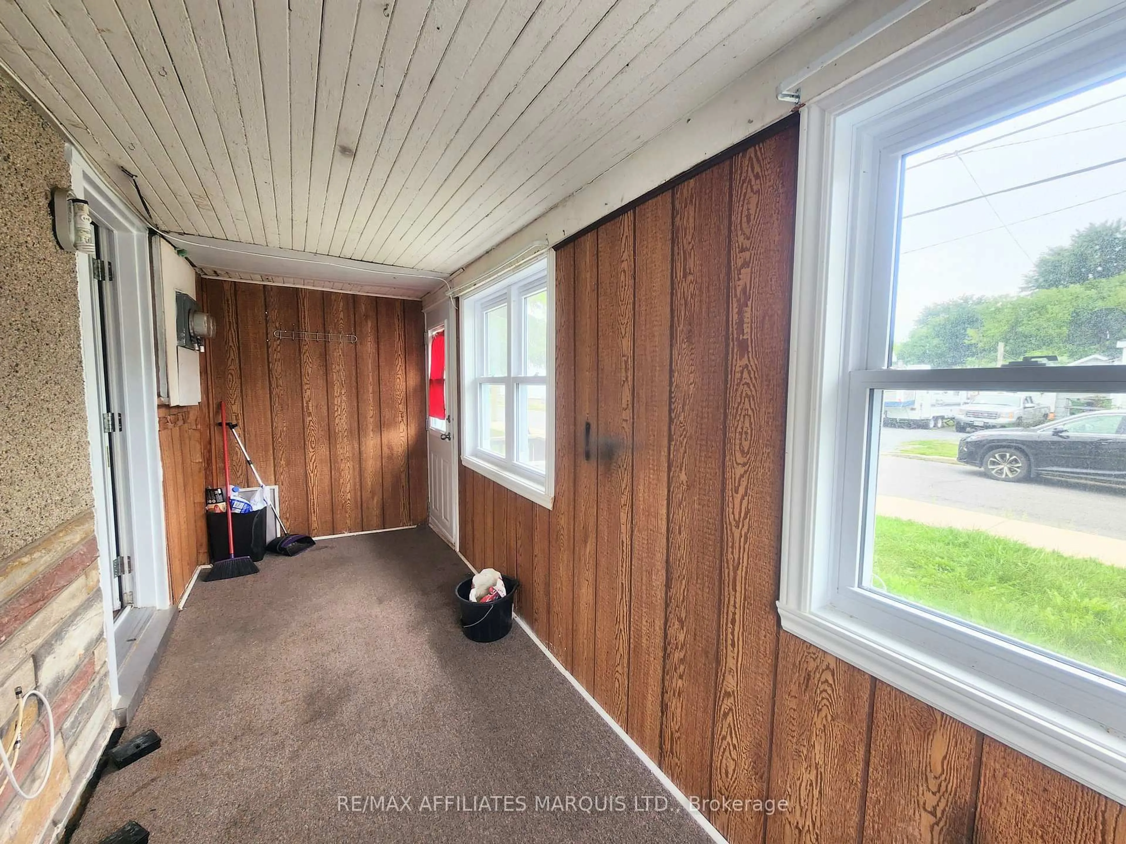 A pic of a room for 12-12A Cartier Ave, Cornwall Ontario K6J 4B4