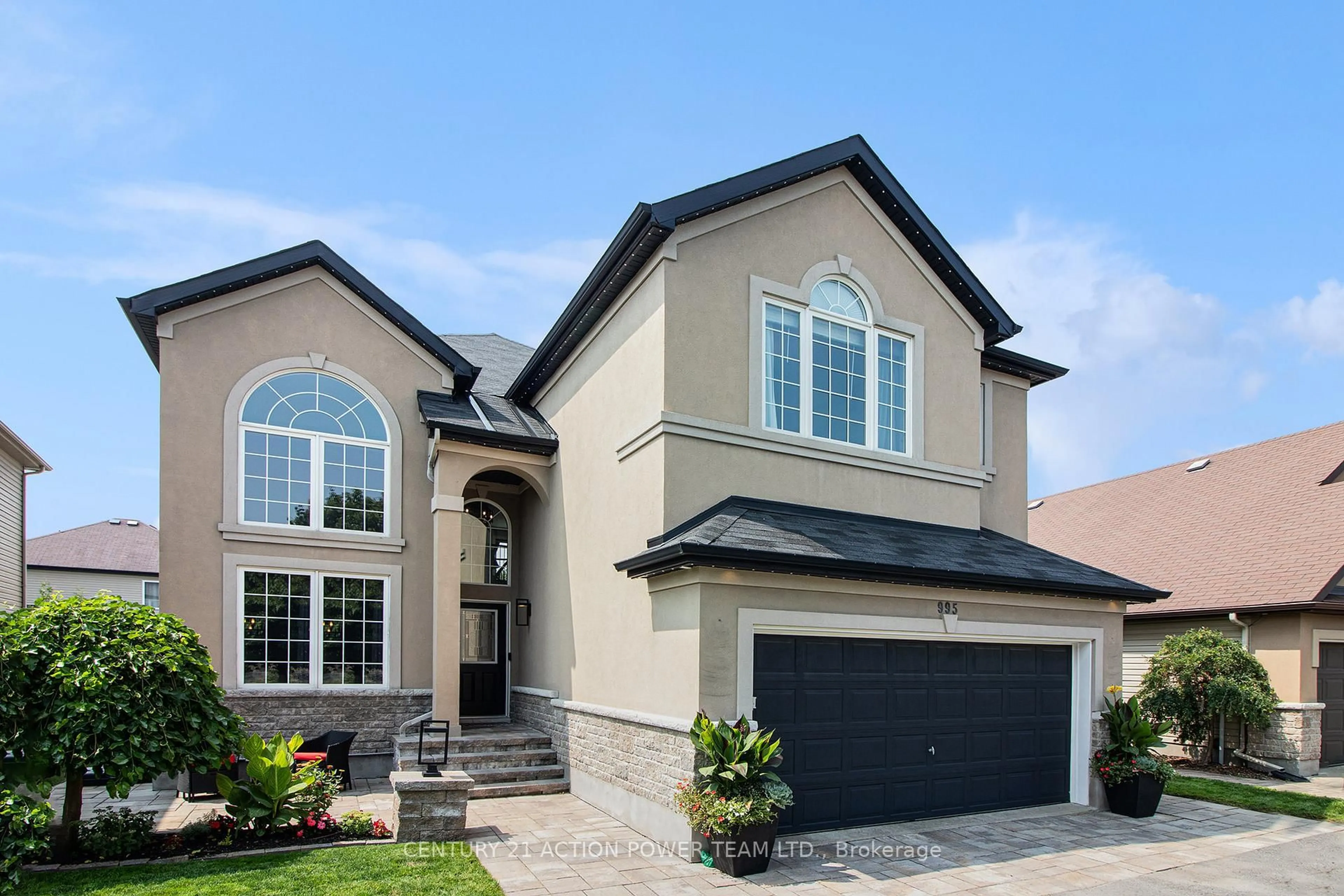 Home with vinyl exterior material, street for 995 FIELDFAIR Way, Ottawa Ontario K4A 0E4