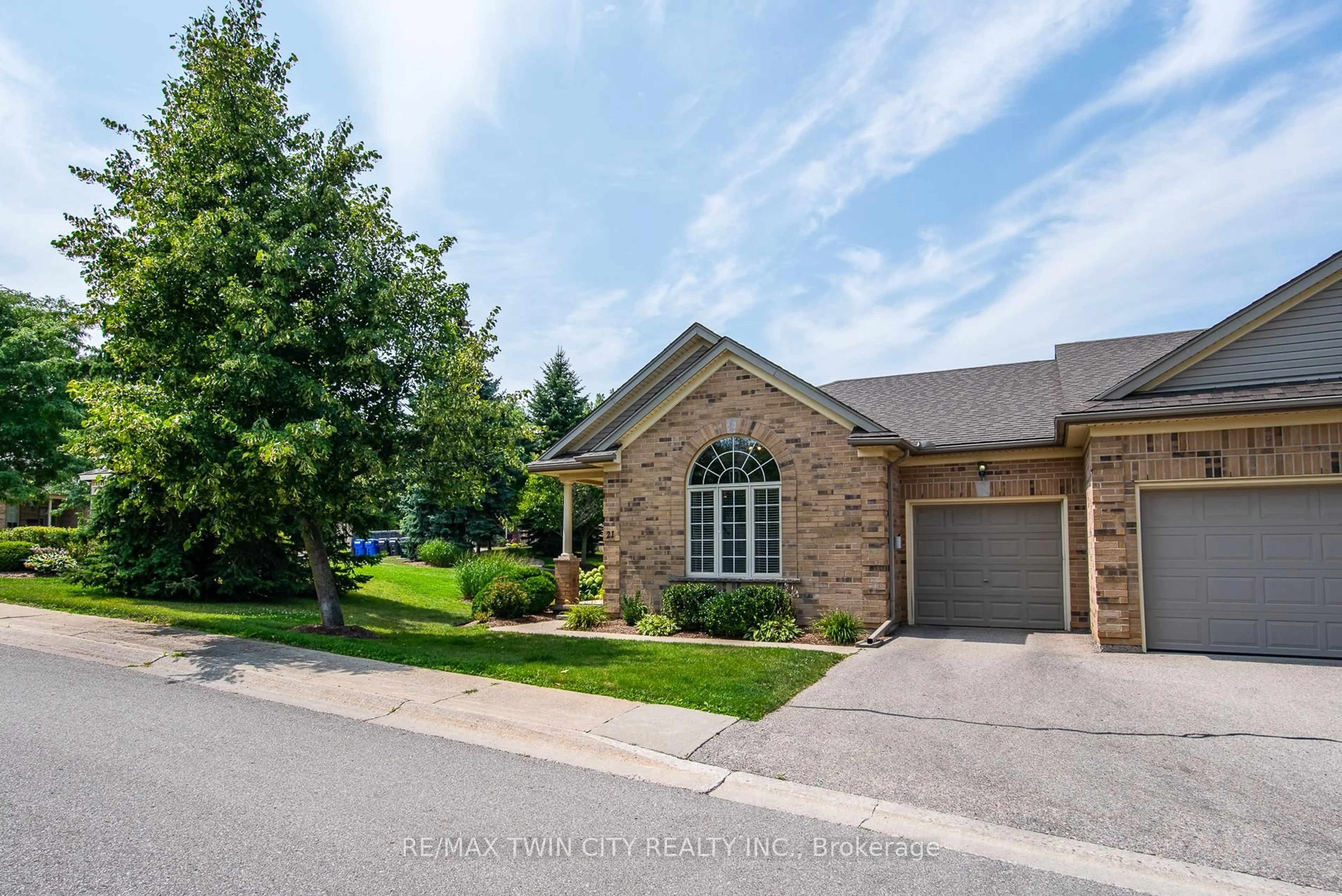 Home with brick exterior material, street for 545 Laurelwood Dr #21, Waterloo Ontario N2V 2R4