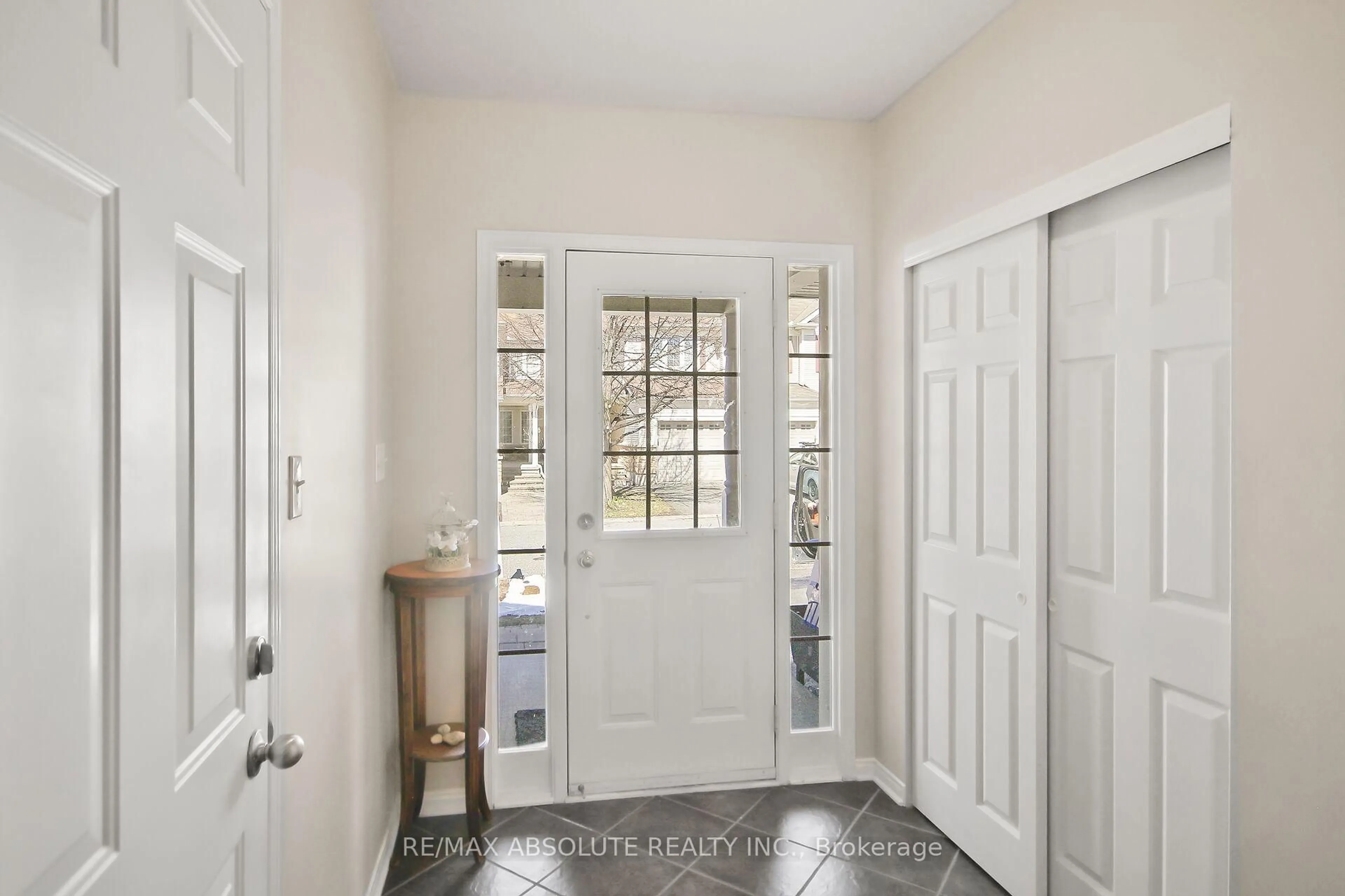 Indoor entryway for 313 SILBRASS Private, Ottawa Ontario K2J 5M5