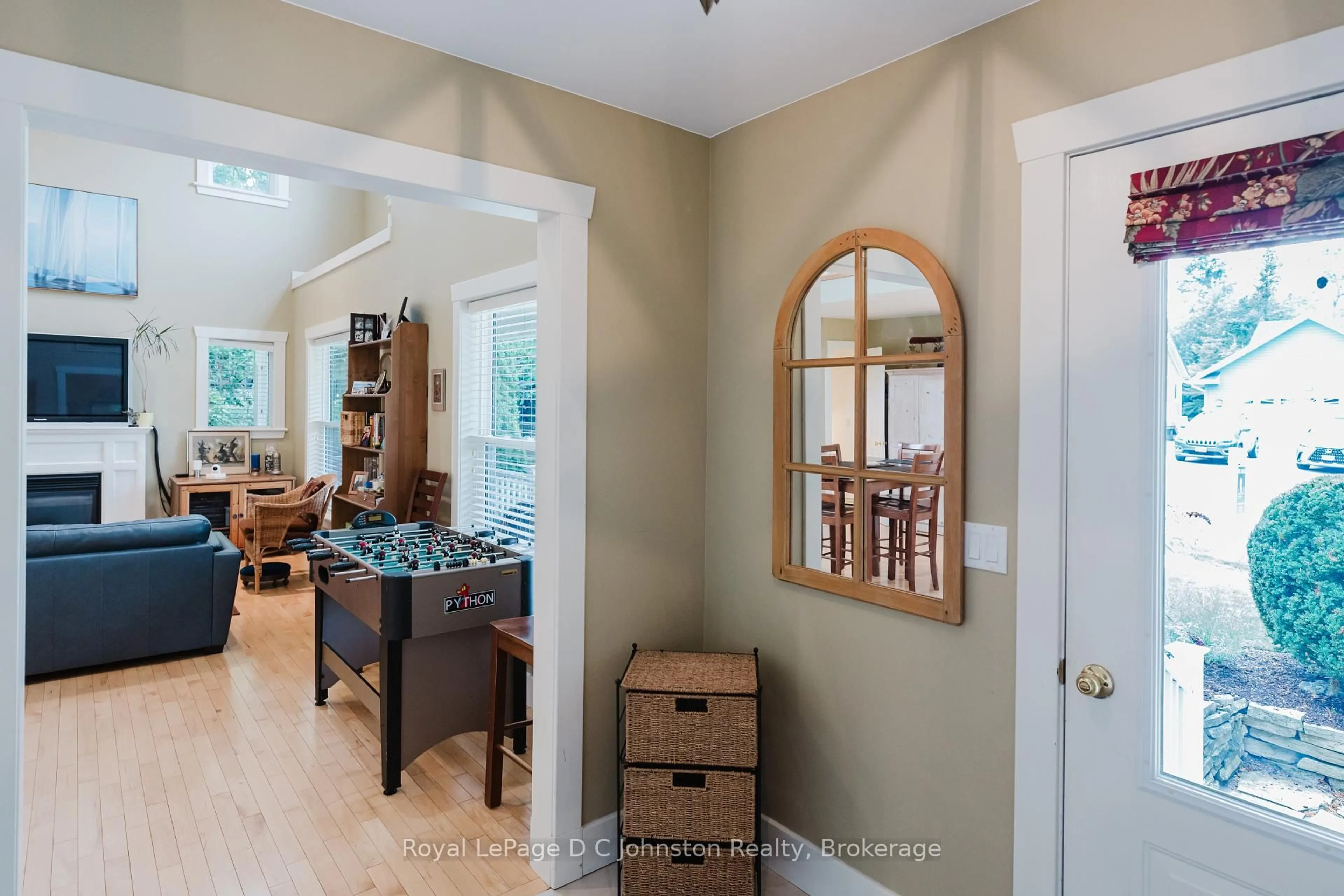 Indoor entryway for 240 Summerhill Rd, Saugeen Shores Ontario N0H 2L0