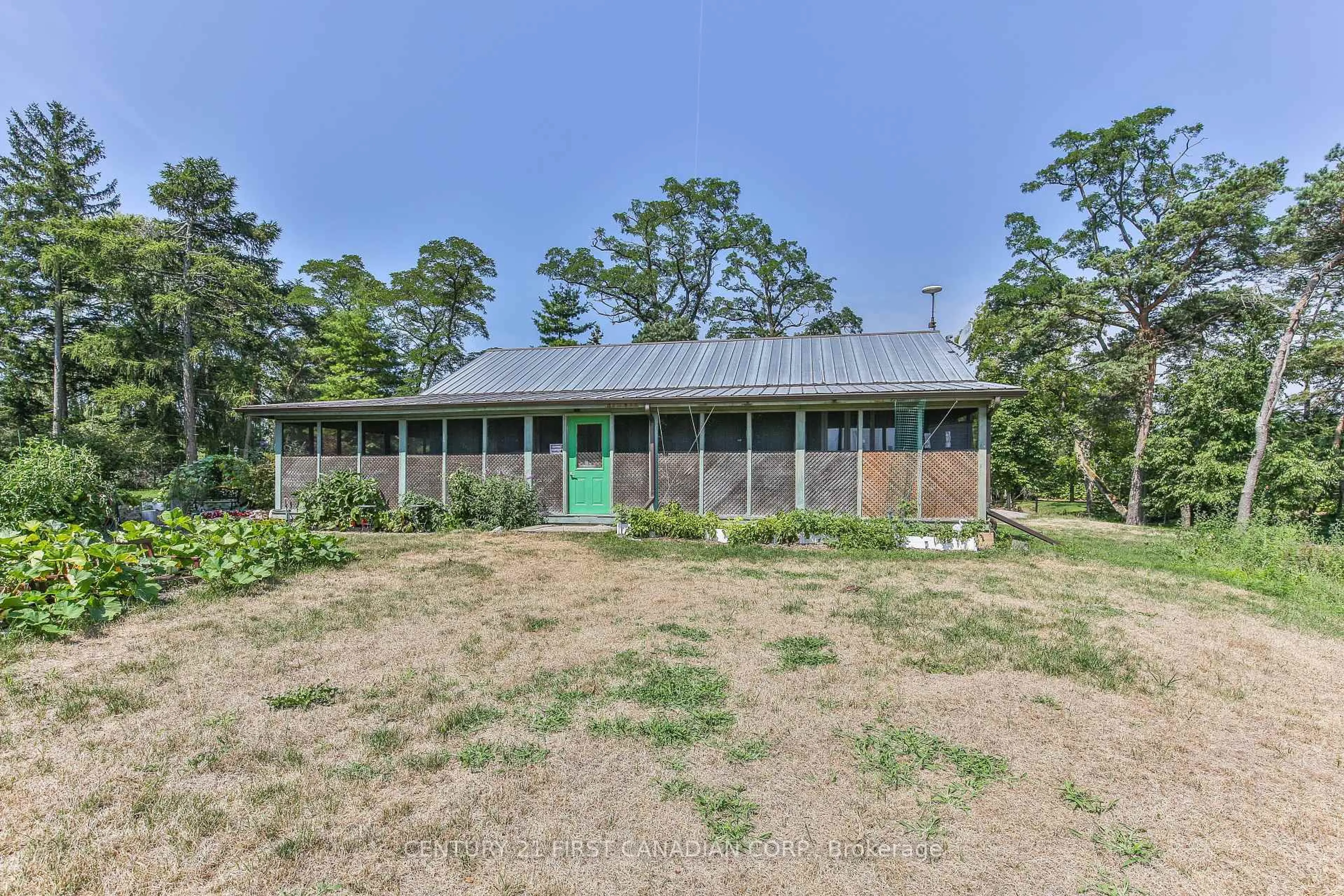 A pic from outside/outdoor area/front of a property/back of a property/a pic from drone, unknown for 171 Lakeshore Rd, Norfolk Ontario N0J 1T0