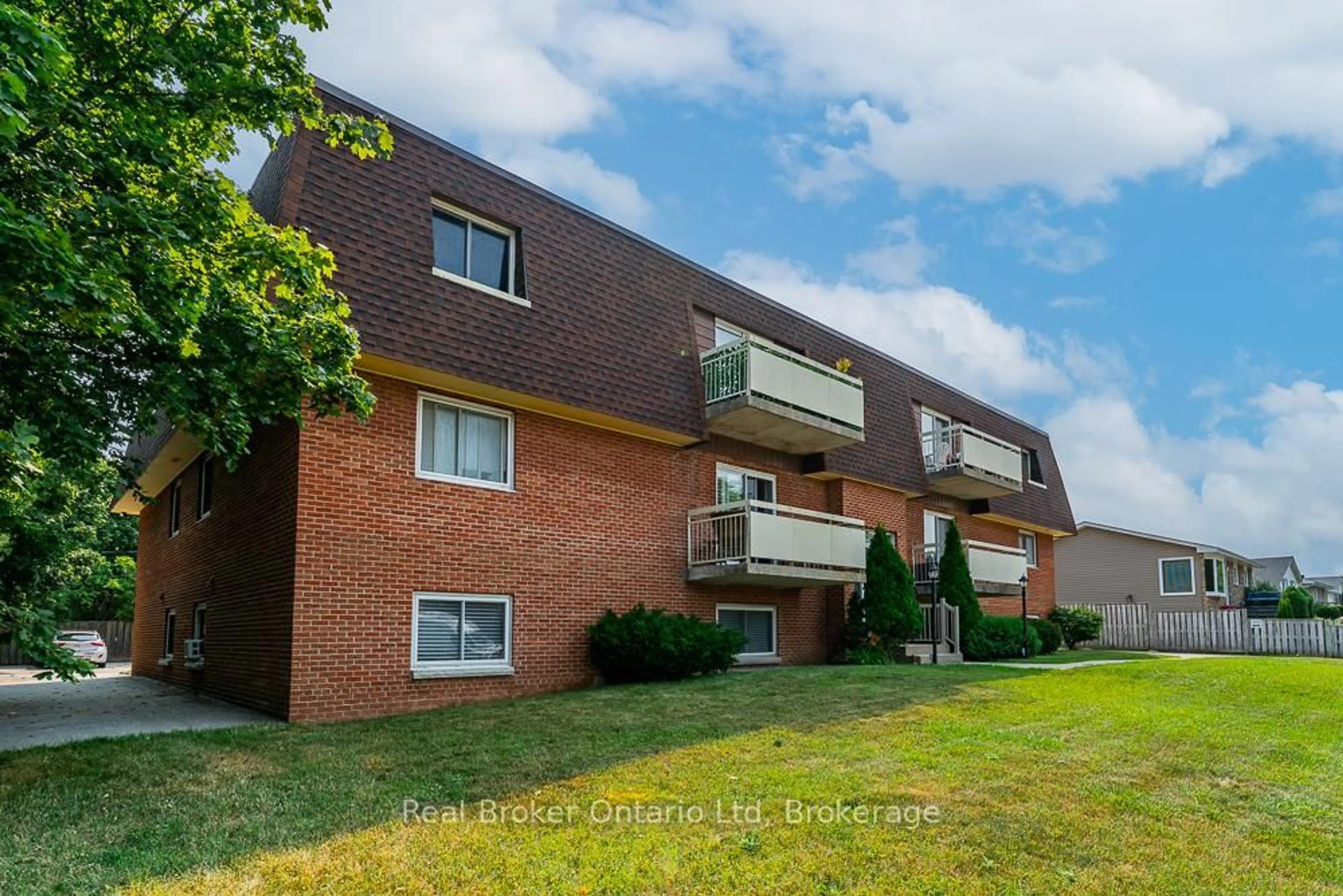 Unknown for 925 10th Ave #202, Owen Sound Ontario N4K 3H8