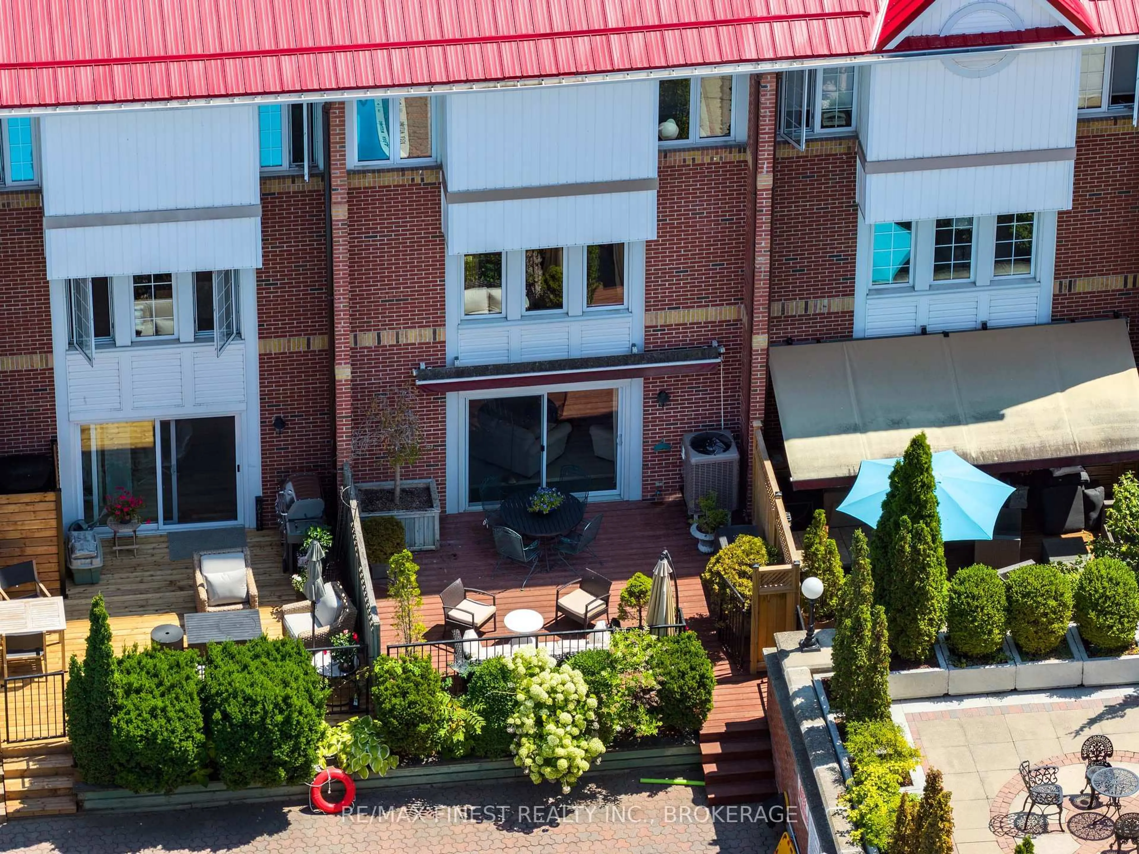 A pic from outside/outdoor area/front of a property/back of a property/a pic from drone, building for 1 Place D'Armes #34, Kingston Ontario K7K 6S1