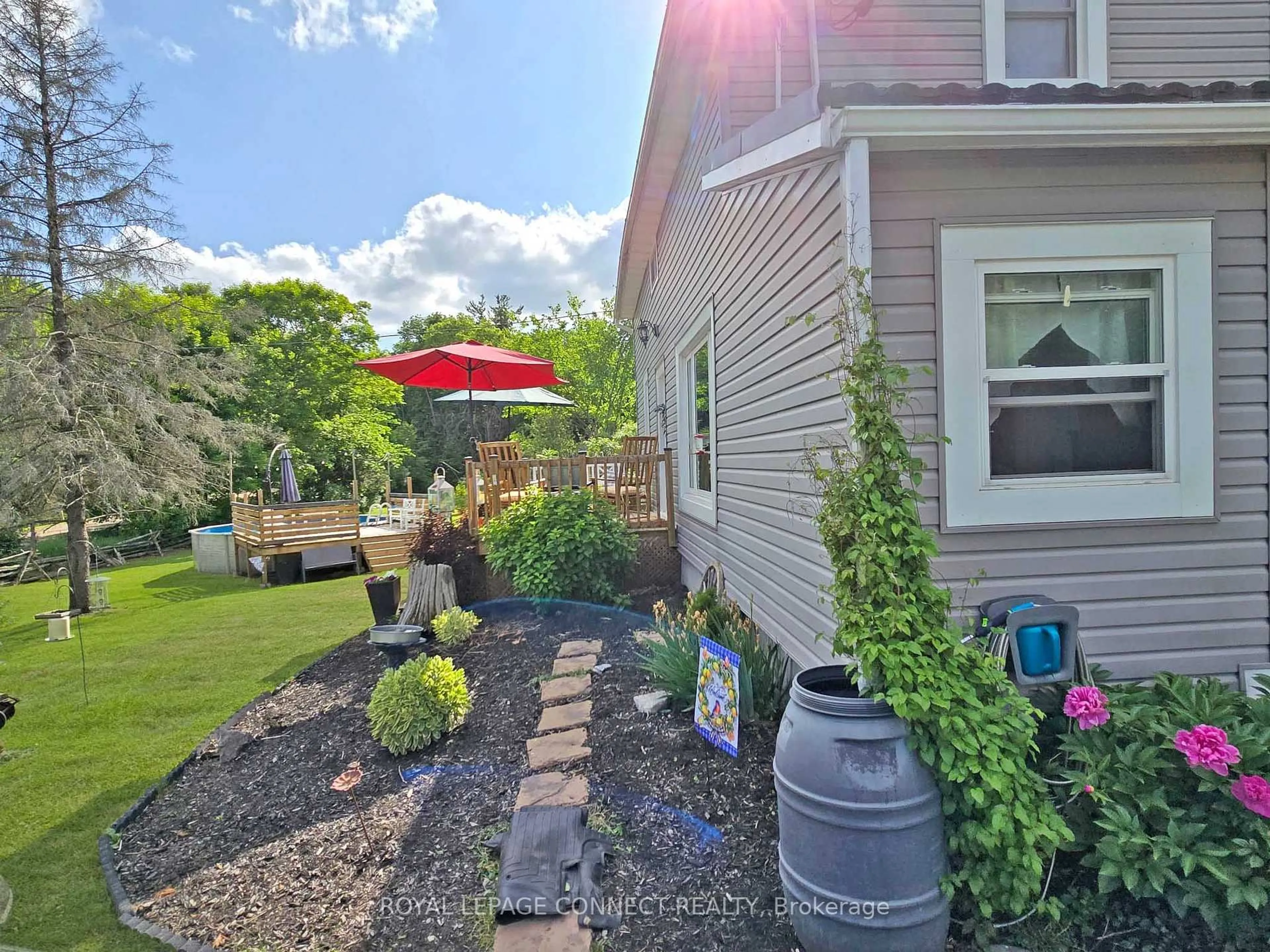Patio, street for 373 Deshane Rd, Tweed Ontario K0K 2L0