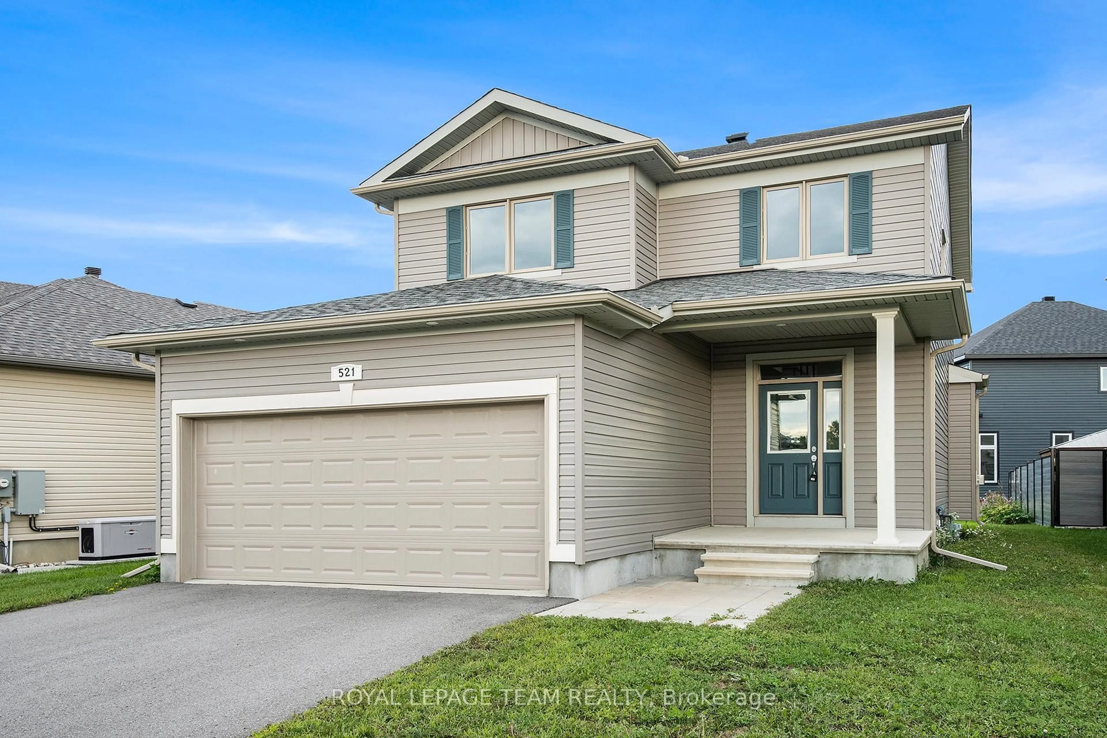 Home with vinyl exterior material, street for 521 Kindred Cres, North Grenville Ontario K0G 1J0