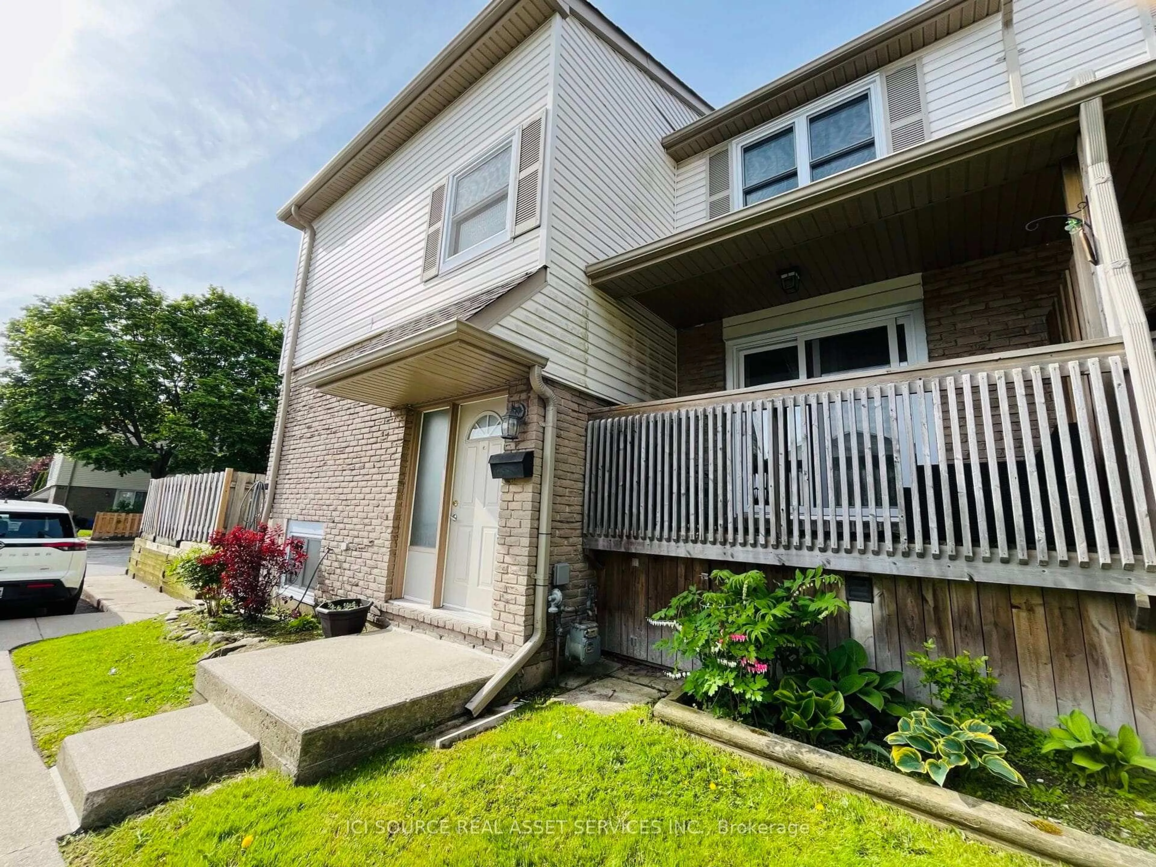 Unknown for 1300 Upper Ottawa St #18, Hamilton Ontario L8W 1M8