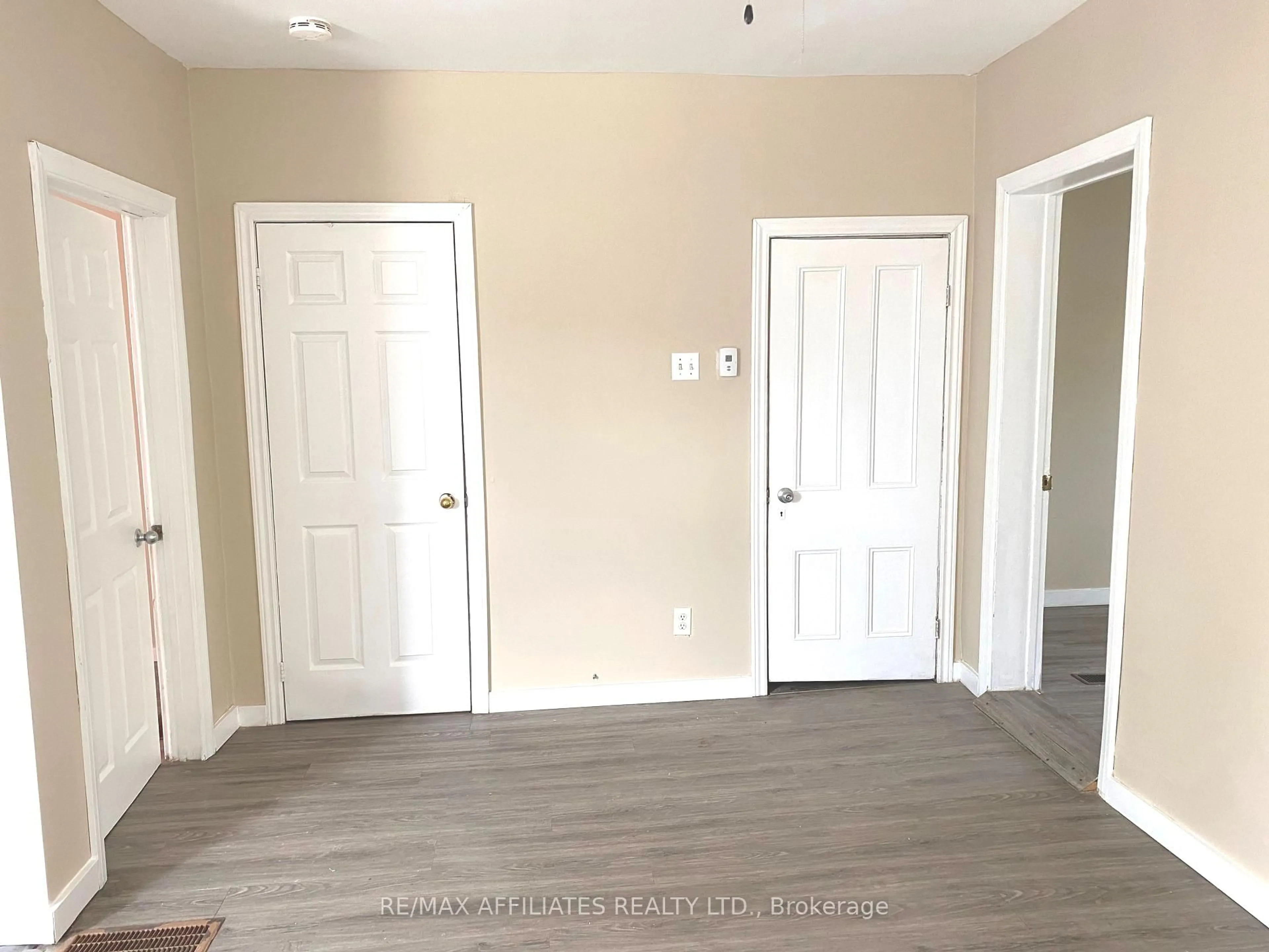 A pic of a room for 27-29 Market St #27A, 27B, 29A, 29B, Smiths Falls Ontario K7A 2E5