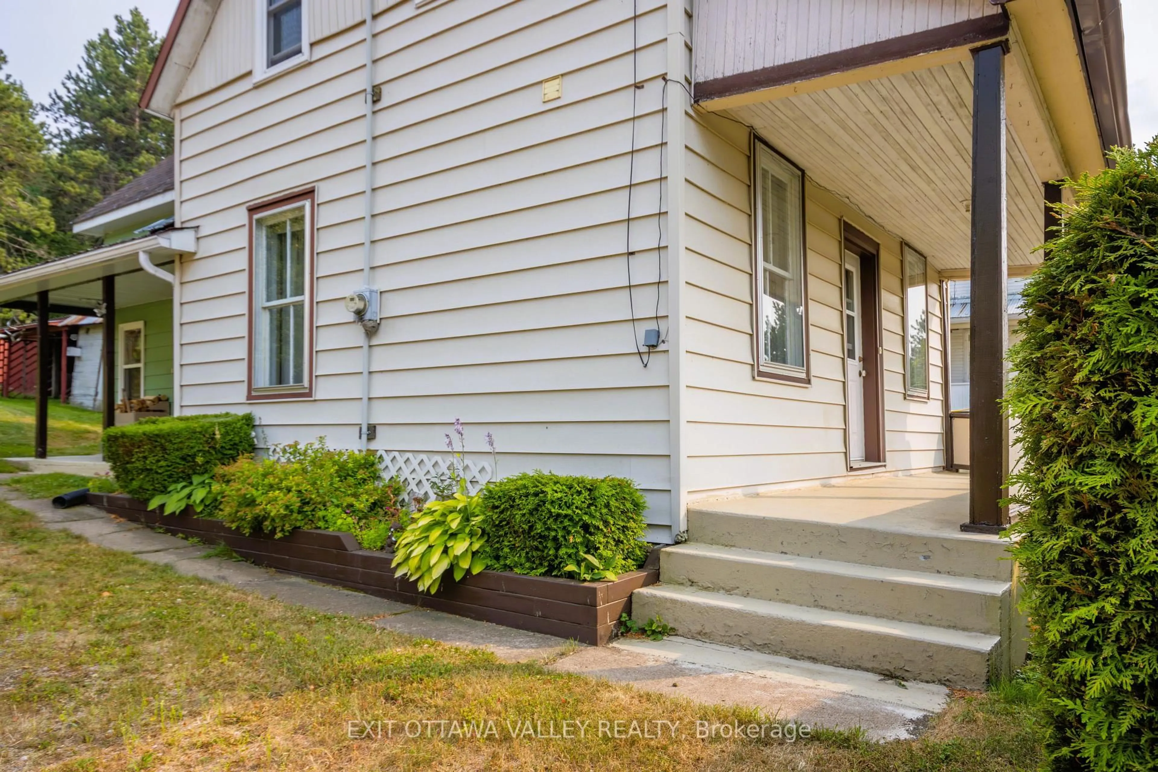 Unknown for 53 Burchat St, Wilno Ontario K0J 2N0