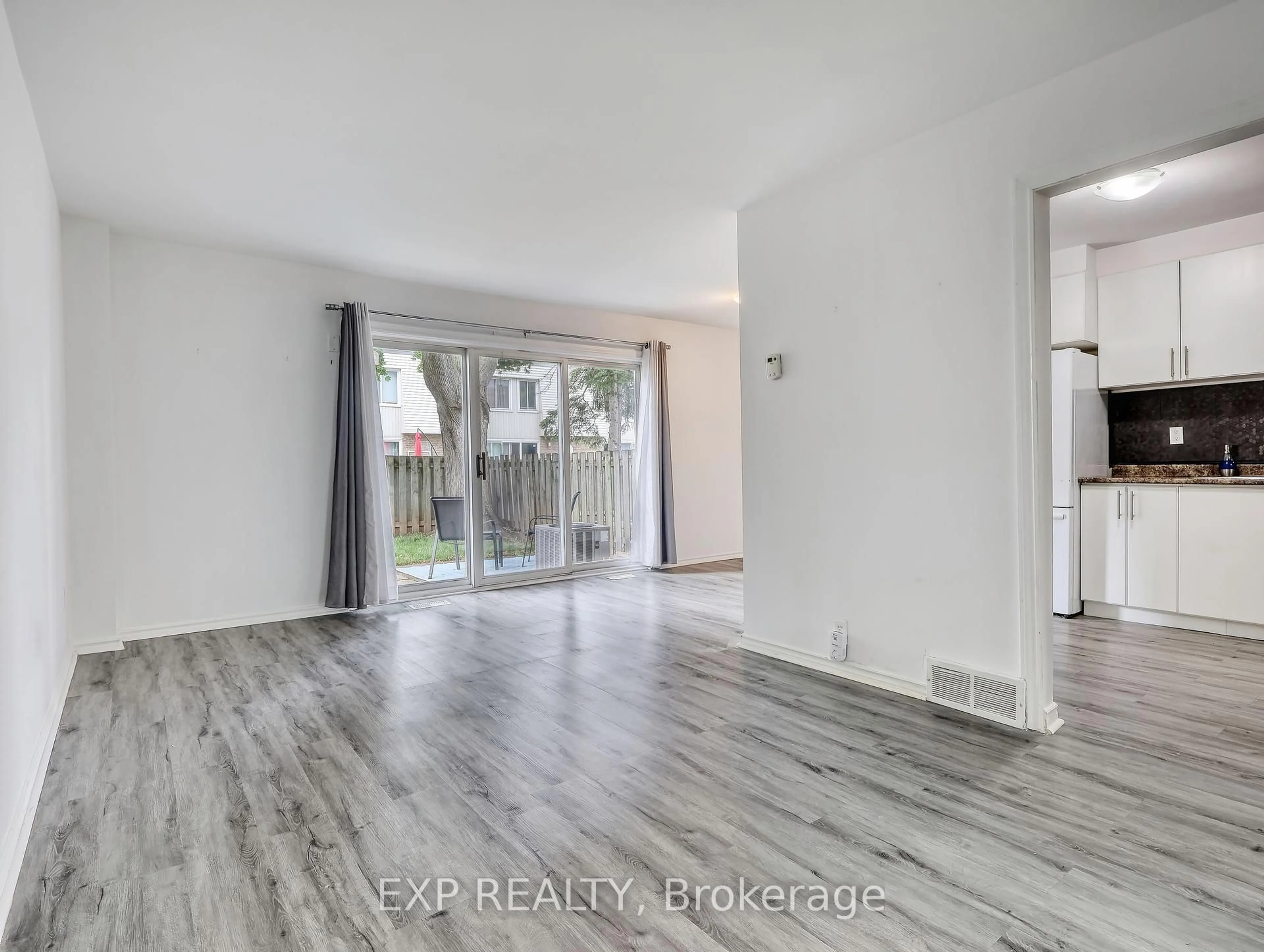 A pic of a room for 17 Old Pine Tr #176, St. Catharines Ontario L2M 6P9