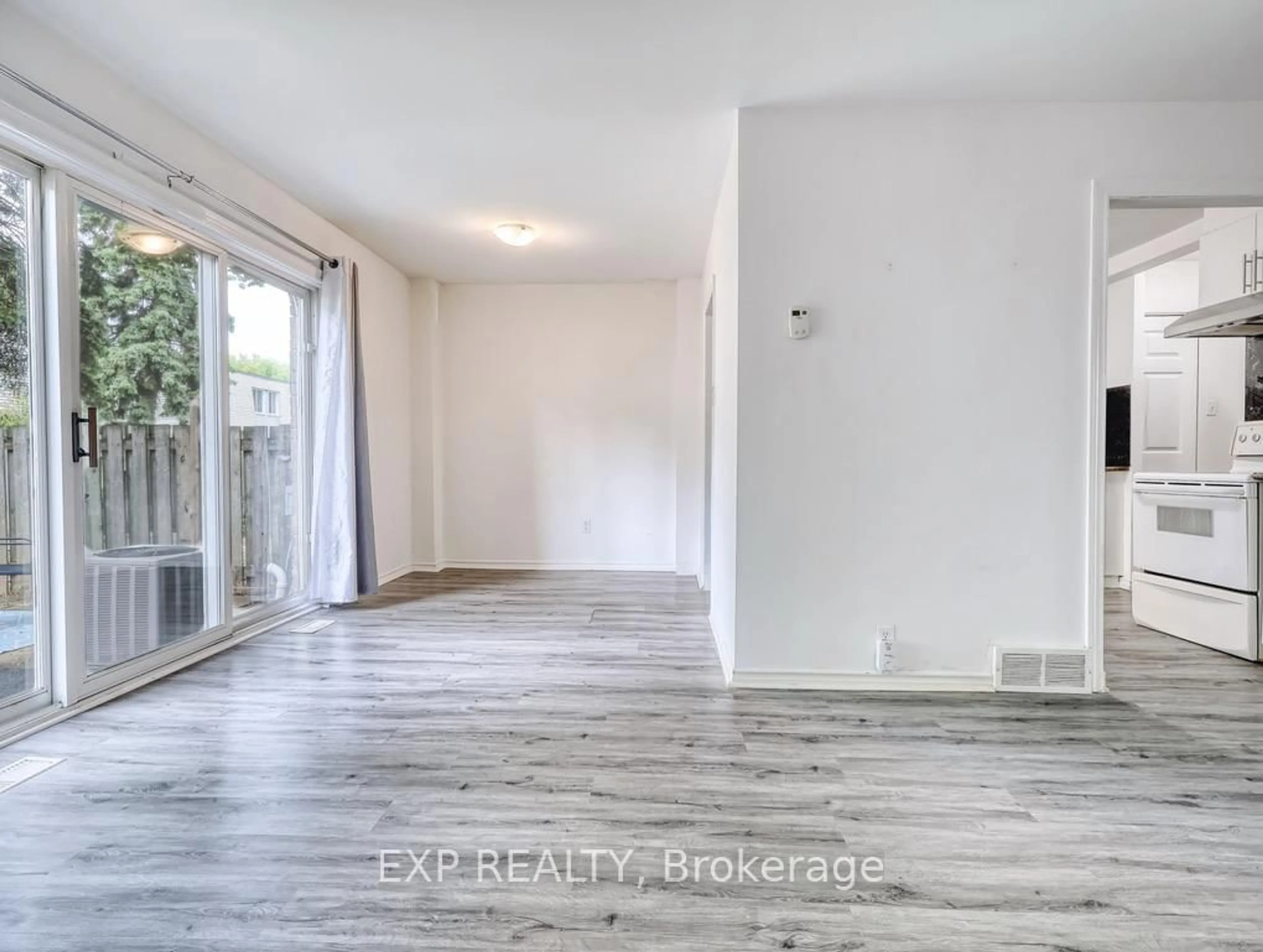 A pic of a room for 17 Old Pine Tr #176, St. Catharines Ontario L2M 6P9