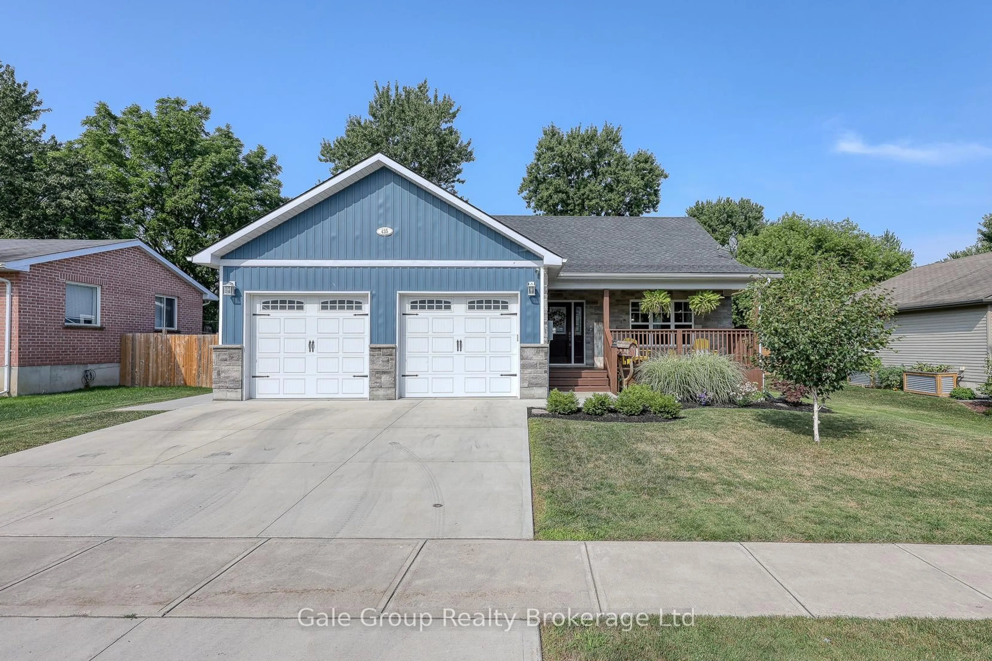 Home with brick exterior material, street for 435 Queen St, Lucan Biddulph Ontario N0M 1V0