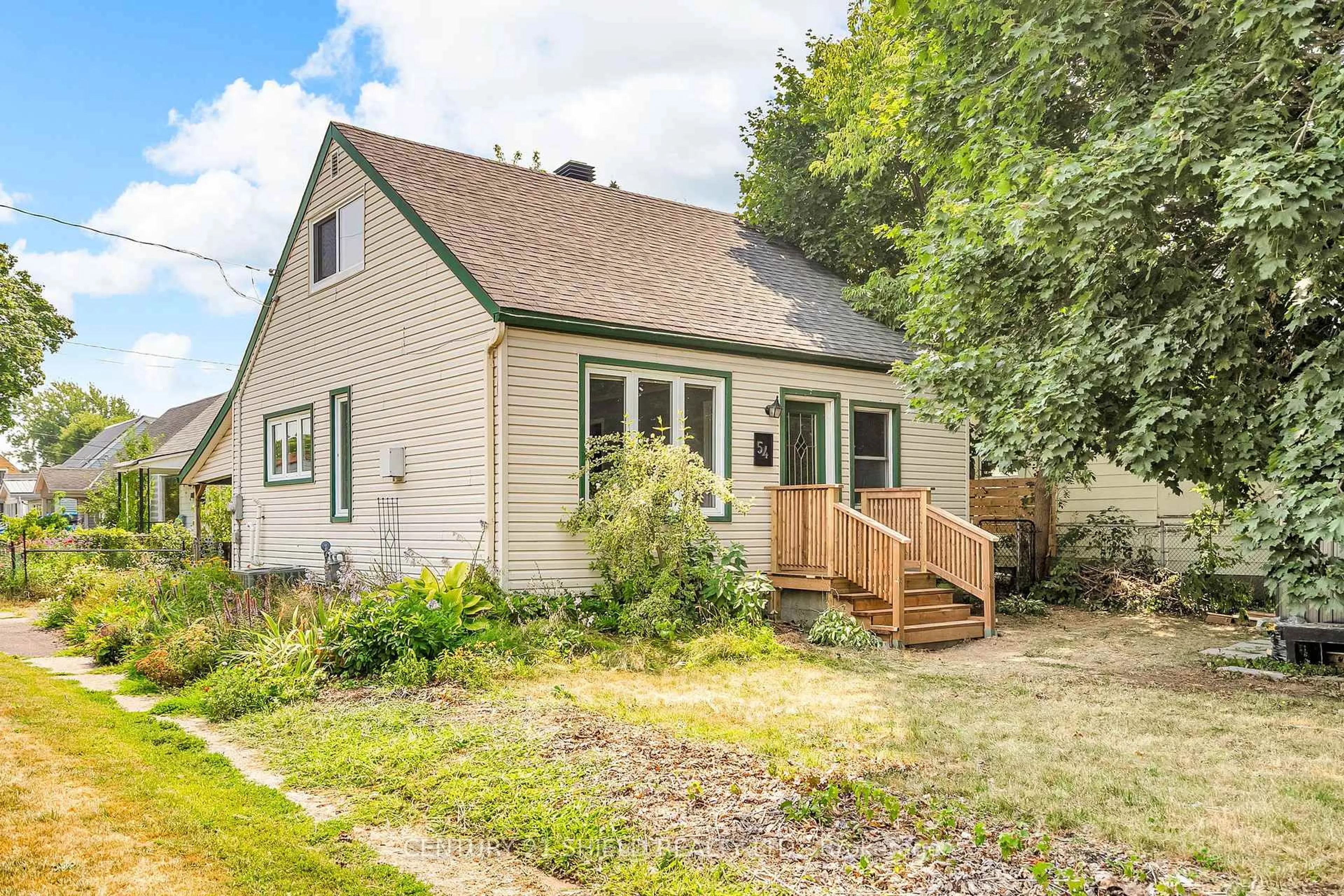 Unknown for 54 12th St, Cornwall Ontario K6H 3A8