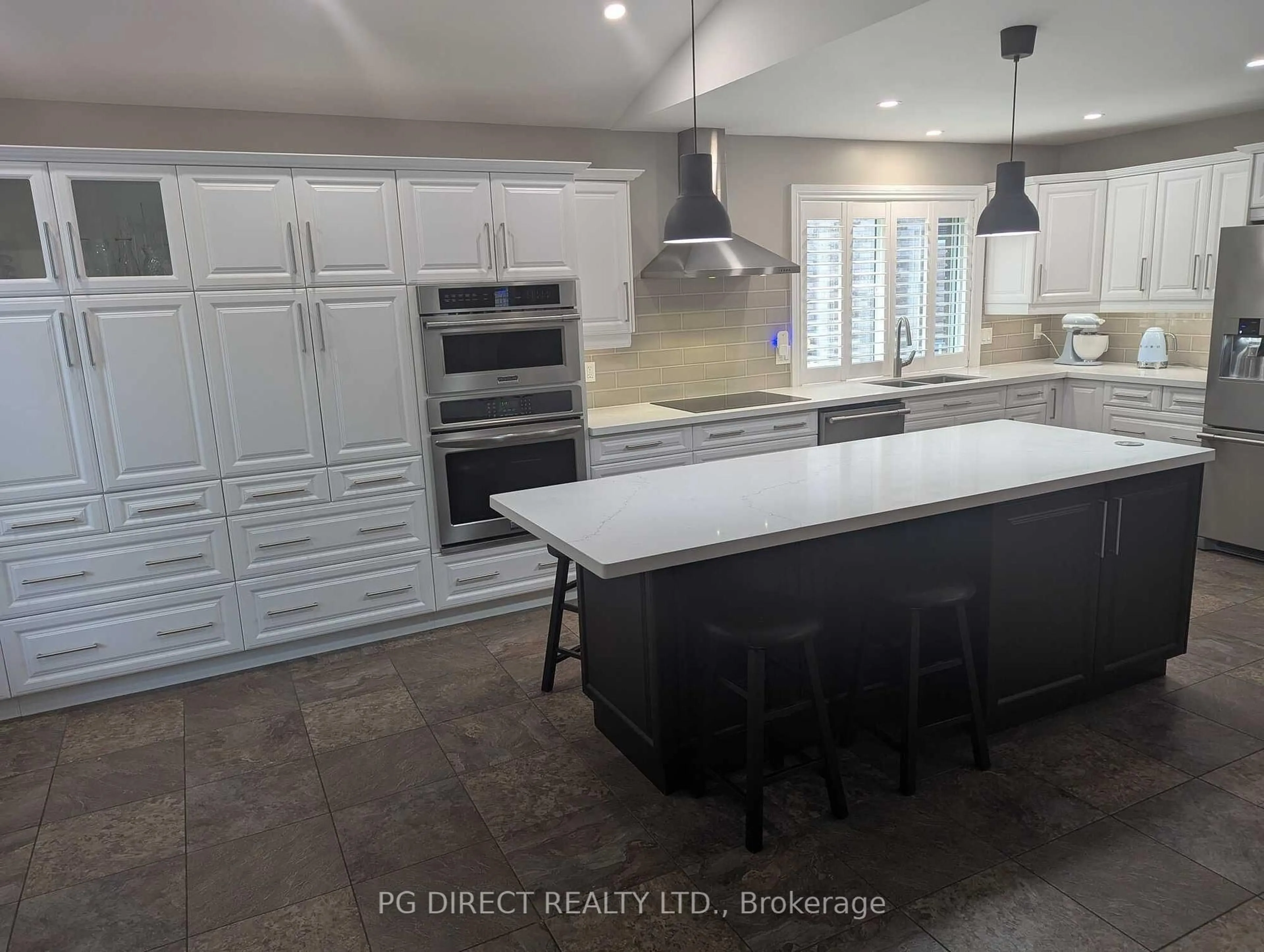 Open concept kitchen, ceramic/tile floor for 225 Eby Cres, Wilmot Ontario N3A 1Y9