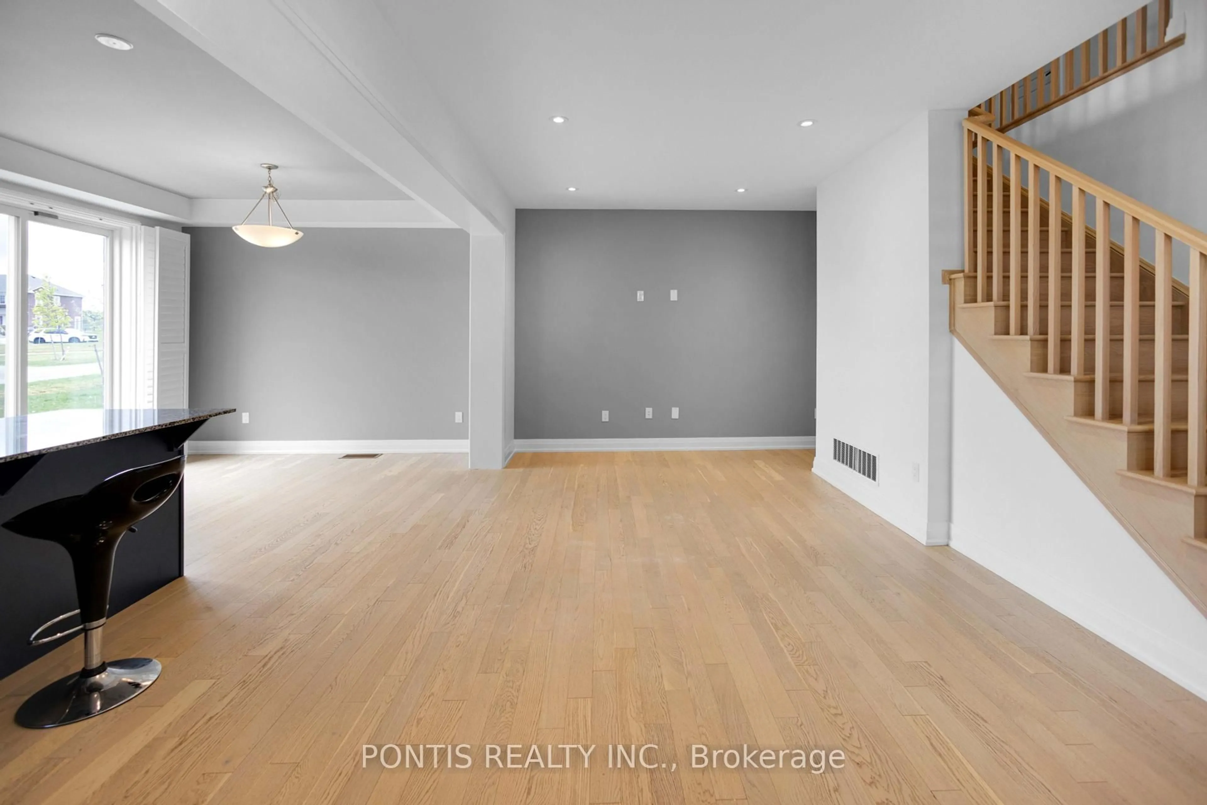 A pic of a room for 18 SAXONY St, Kitchener Ontario N2R 0S3
