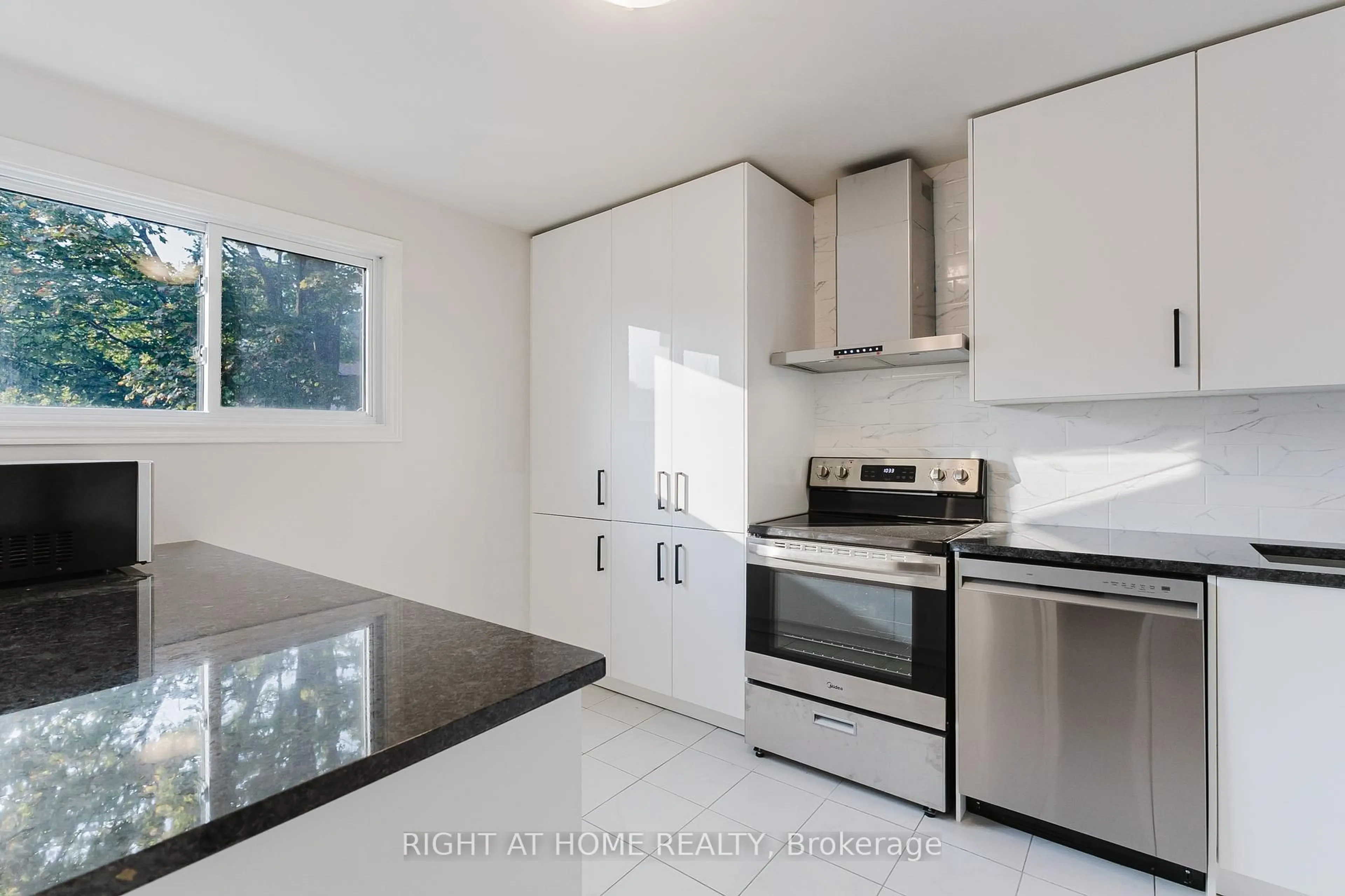 Standard kitchen, ceramic/tile floor for 23 Mcclintock Way #102, Kanata Ontario K2L 2A3