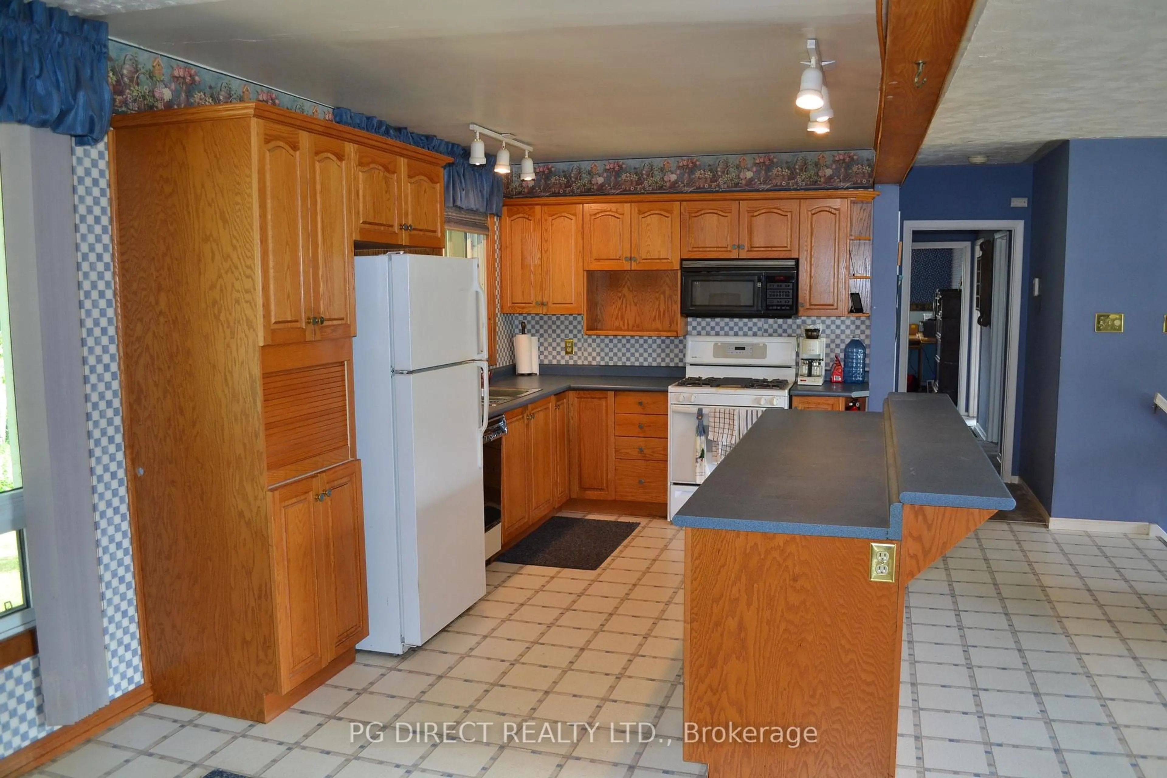 Standard kitchen, unknown for 30 Birch Cres, Temagami Ontario P0H 2H0