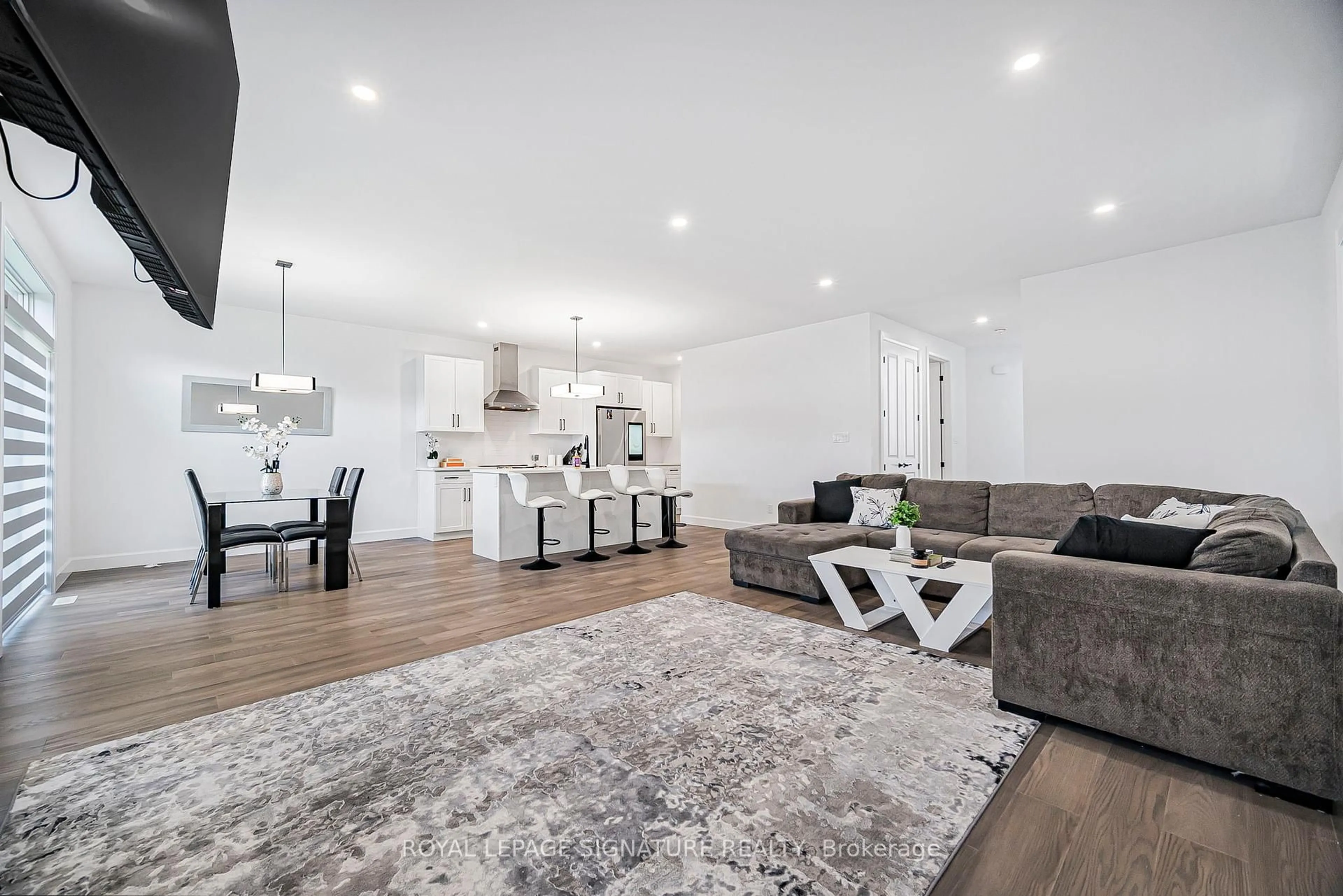 Living room with furniture, unknown for 6326 Heathwoods Ave, London South Ontario N6P 0K2