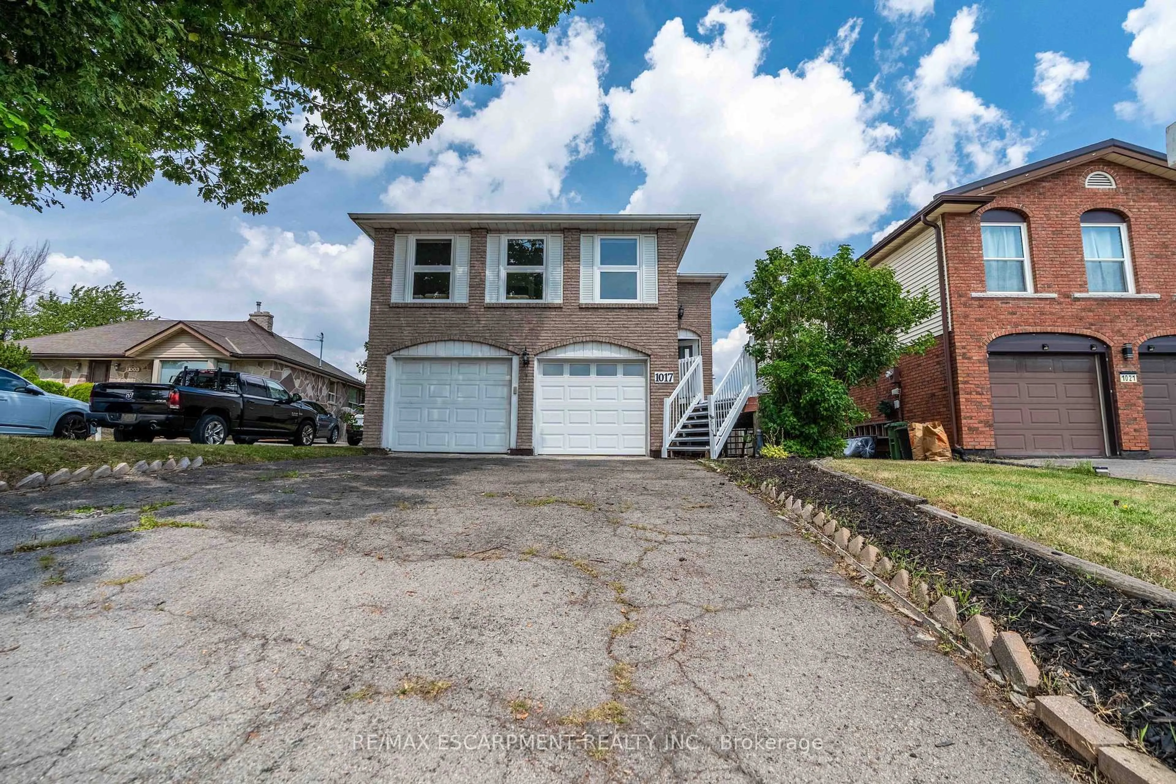 Unknown for 1017 Stone Church Rd, Hamilton Ontario L8W 1B2
