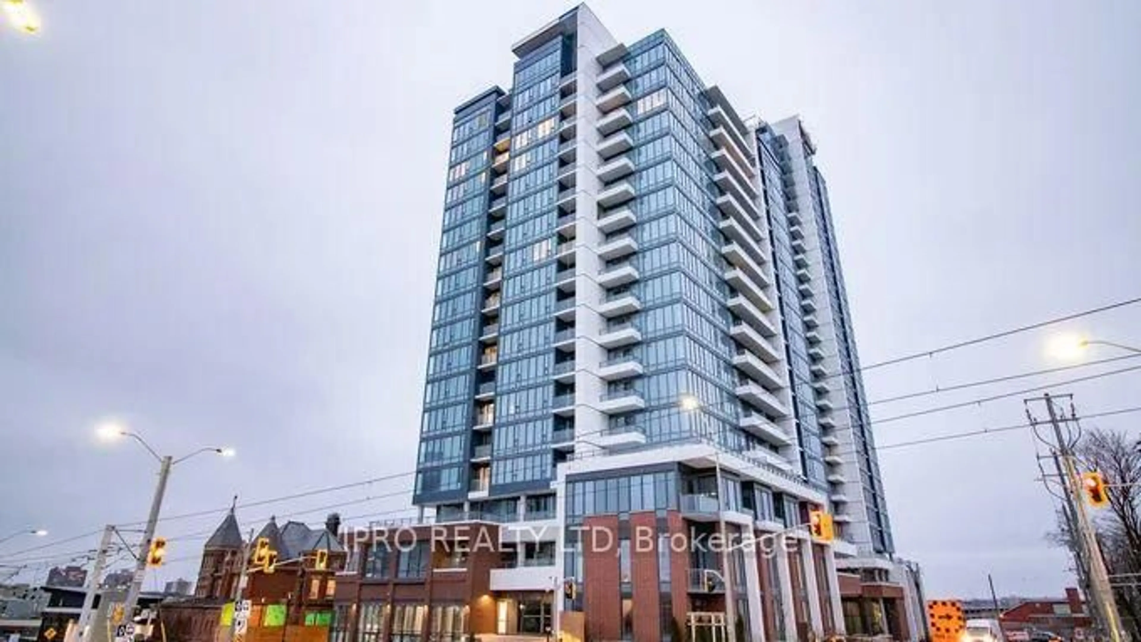 Indoor foyer for 15 Wellington St #714, Waterloo Ontario N2G 0E4