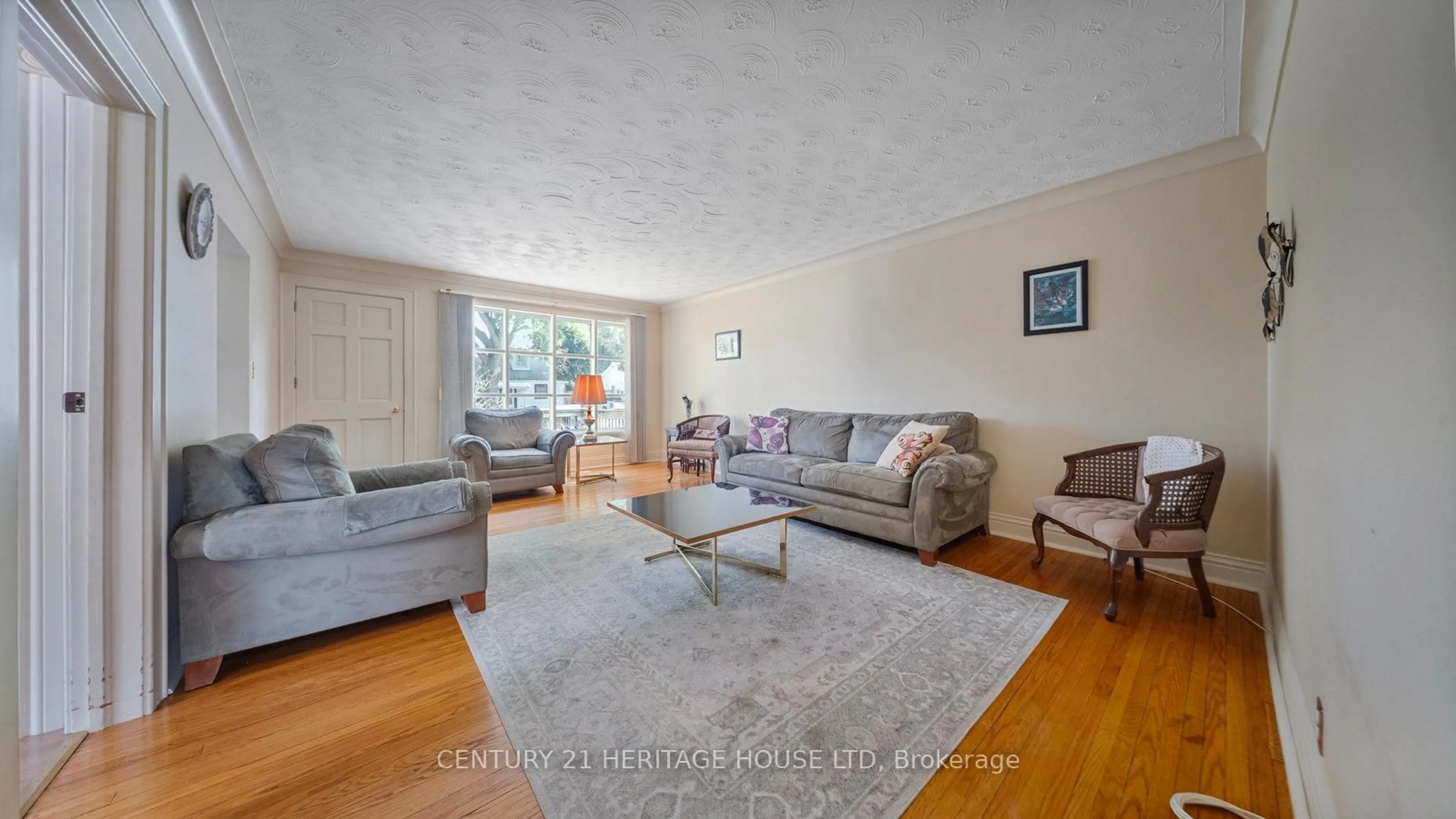 Living room with furniture, unknown for 78 Baldwin Ave, Brantford Ontario N3S 1H7