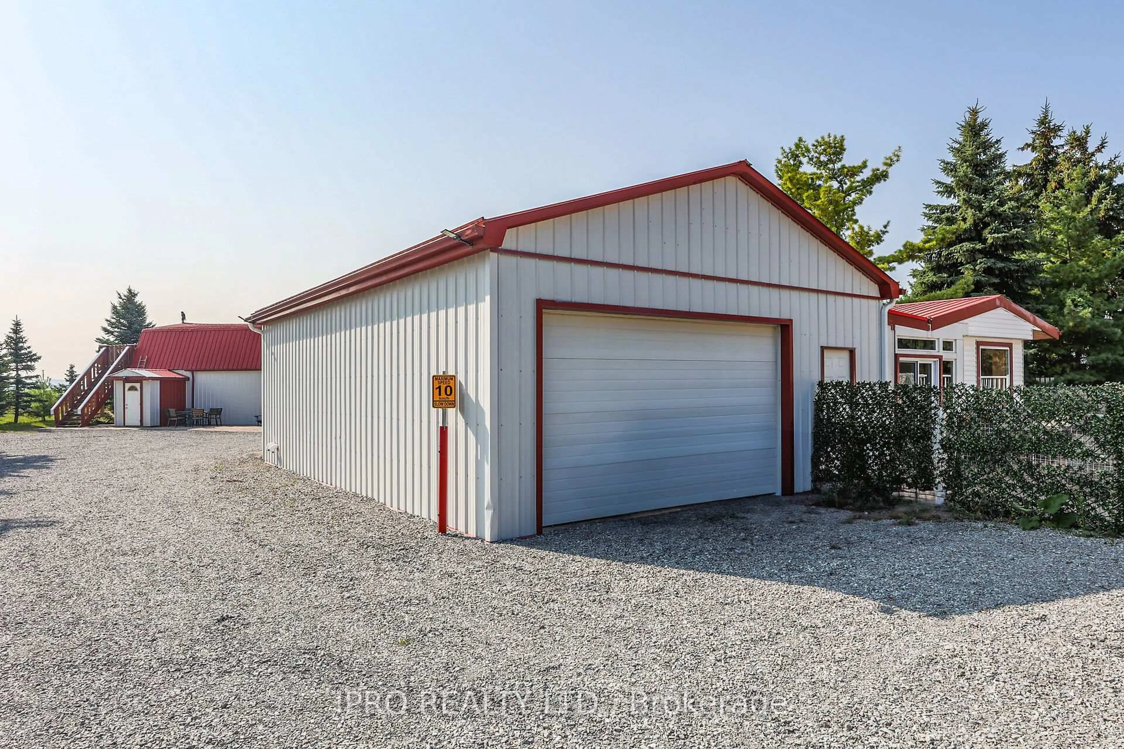 Indoor garage for 1027 Niagara Stone Rd, Niagara-on-the-Lake Ontario L0S 1J0