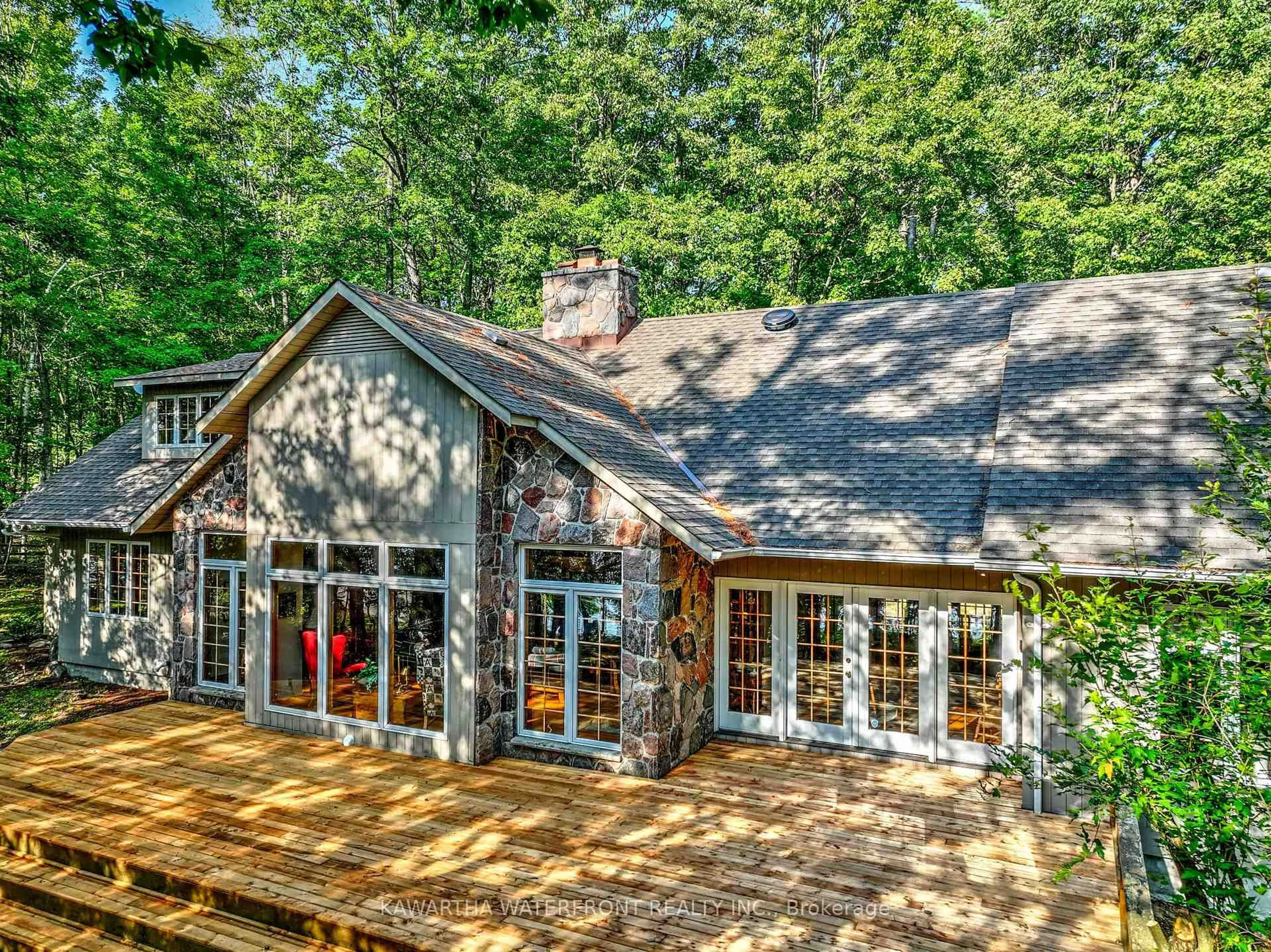 Home with vinyl exterior material, unknown for 470 Indian Point Rd, Kawartha Lakes Ontario K0M 1K0