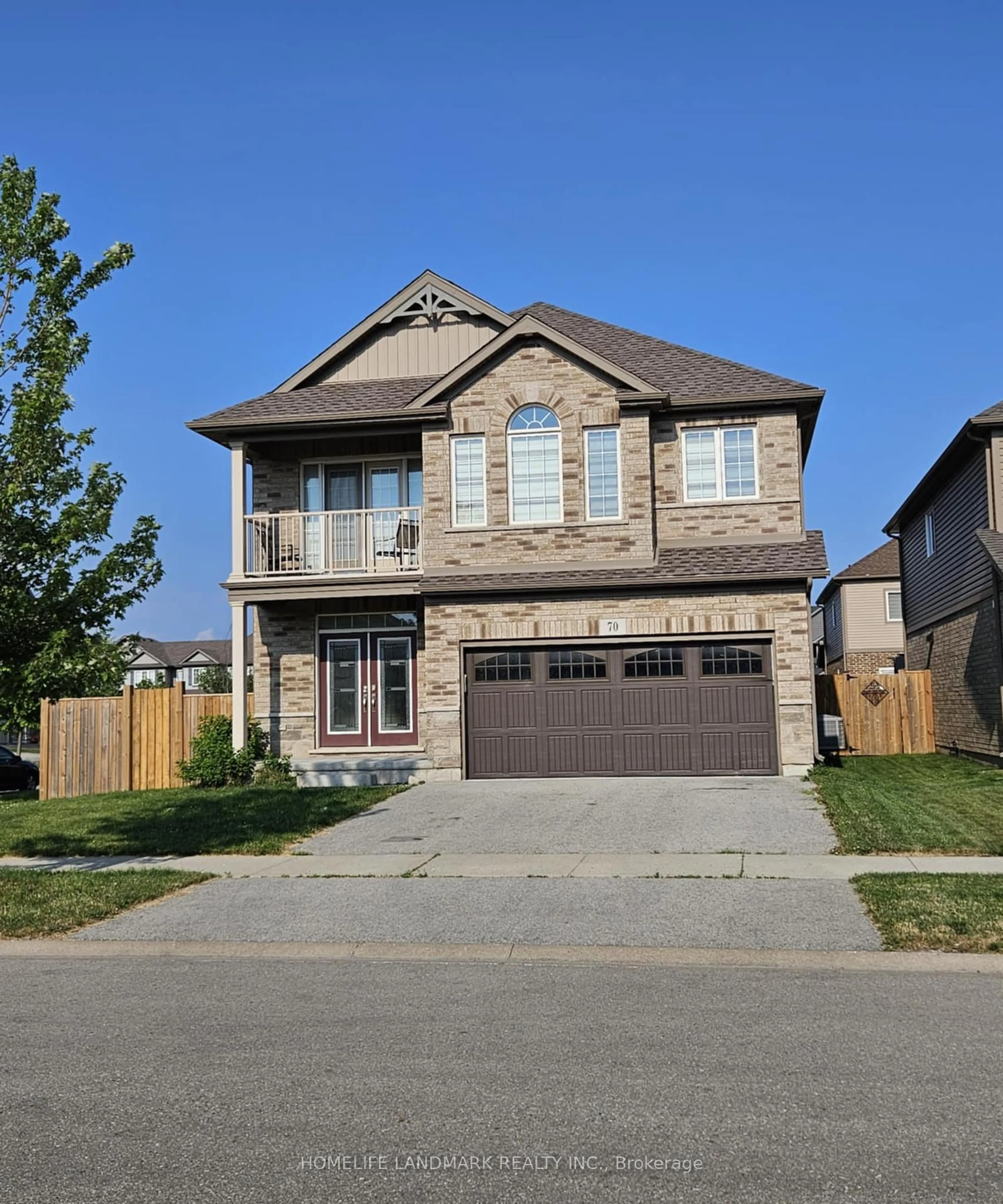 Home with brick exterior material, street for 70 Spruce Cres, Welland Ontario L3C 0C6