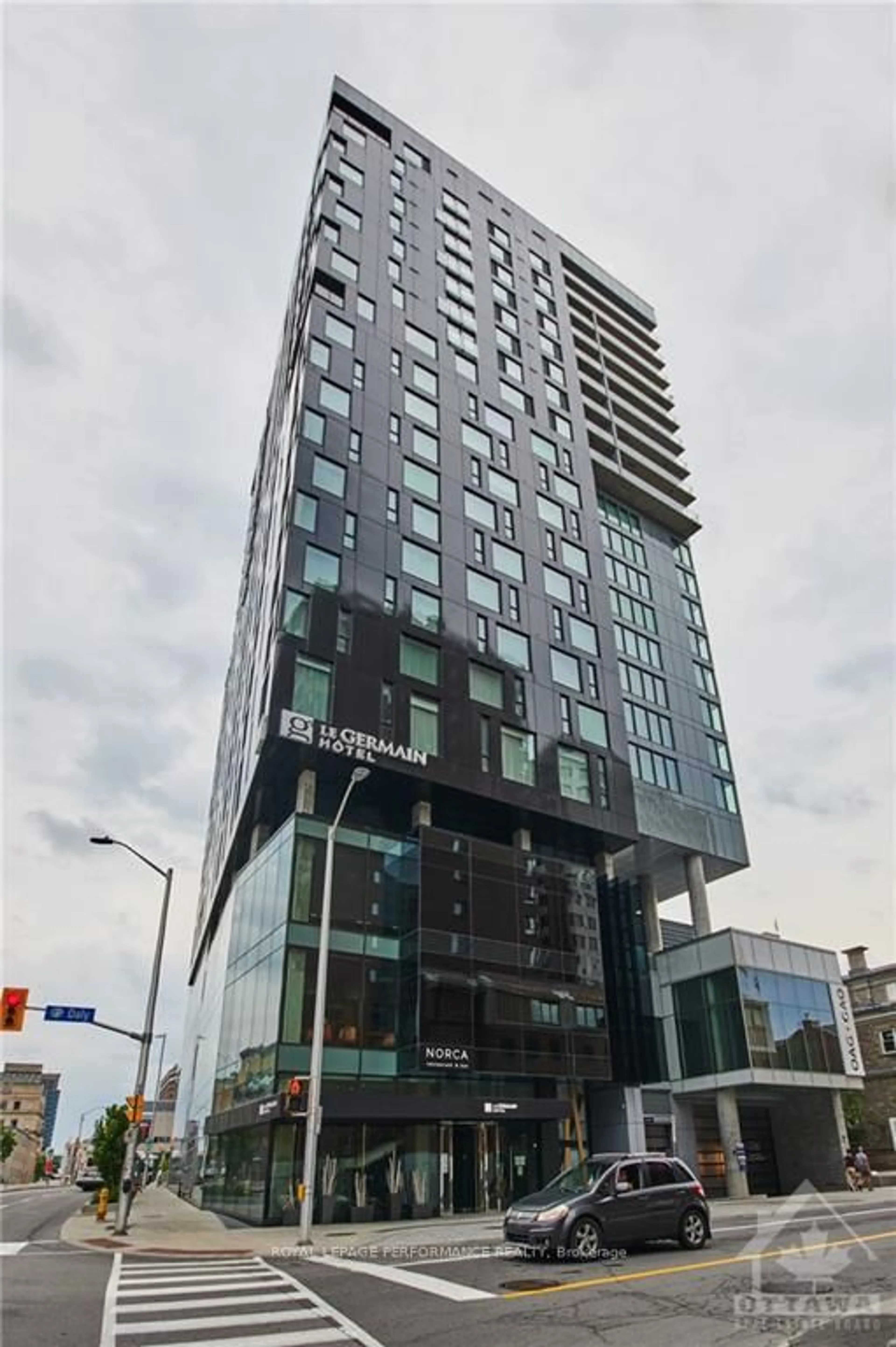 Indoor foyer for 20 Daly St #2209, Ottawa Ontario K1N 0C6
