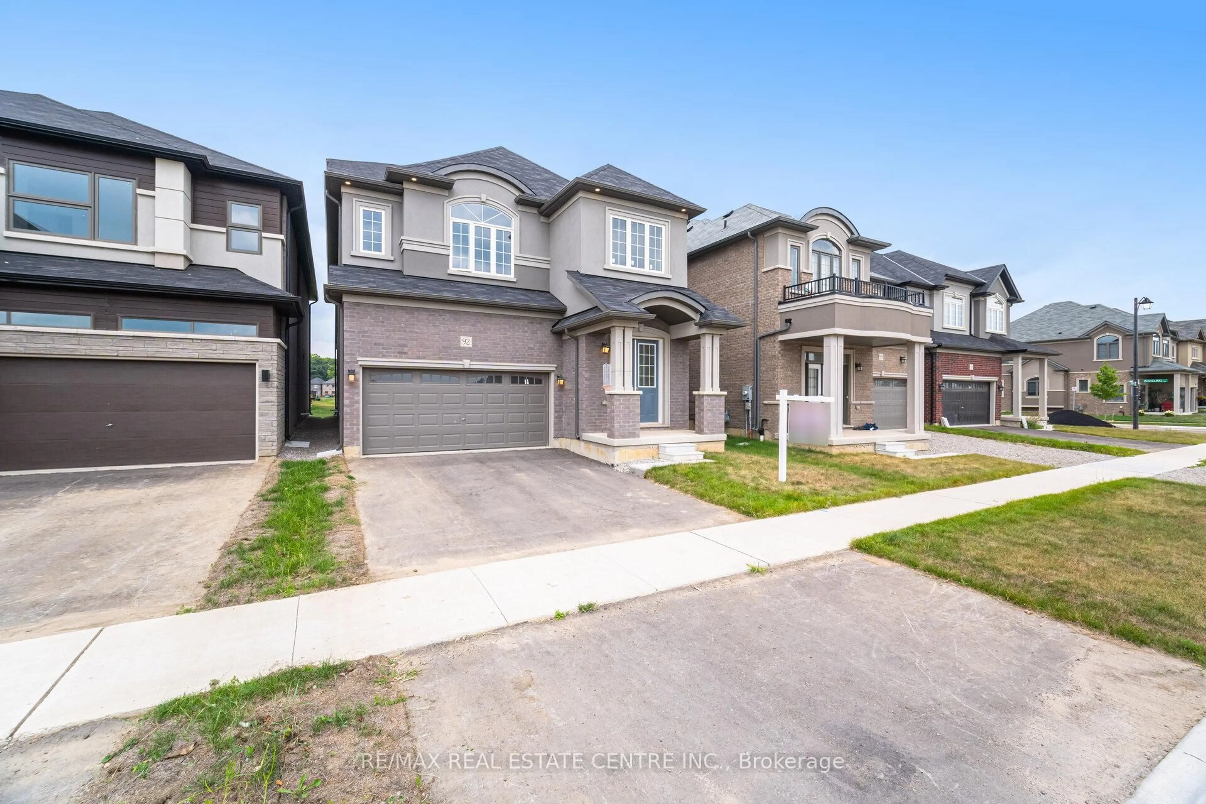 A pic from outside/outdoor area/front of a property/back of a property/a pic from drone, street for 92 Stauffer Rd, Brantford Ontario N3V 0B5