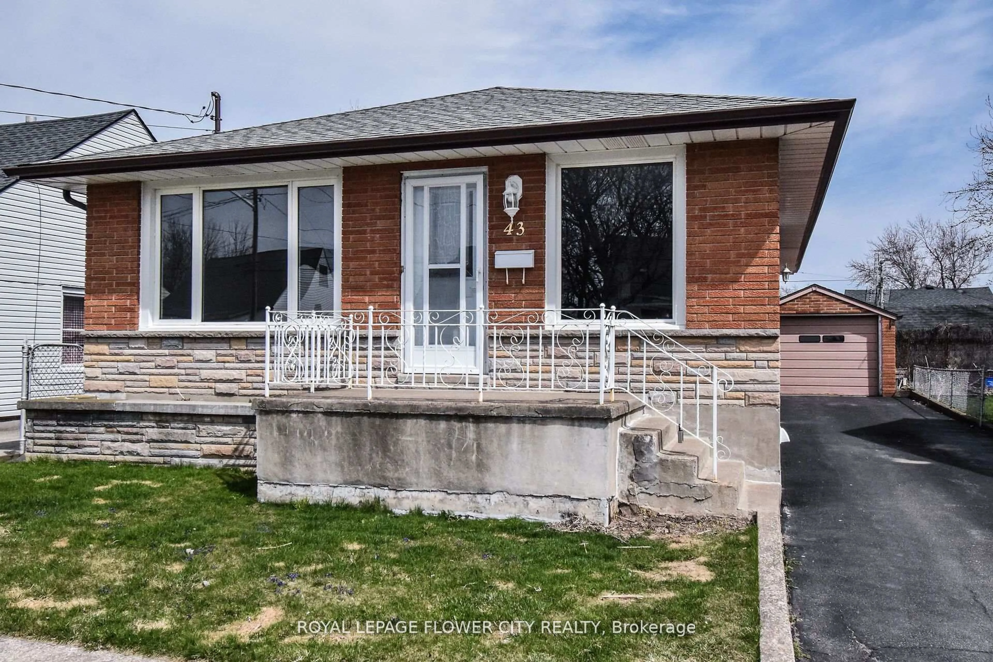 Home with brick exterior material, street for 43 Mary St, Fort Erie Ontario L2A 4A4