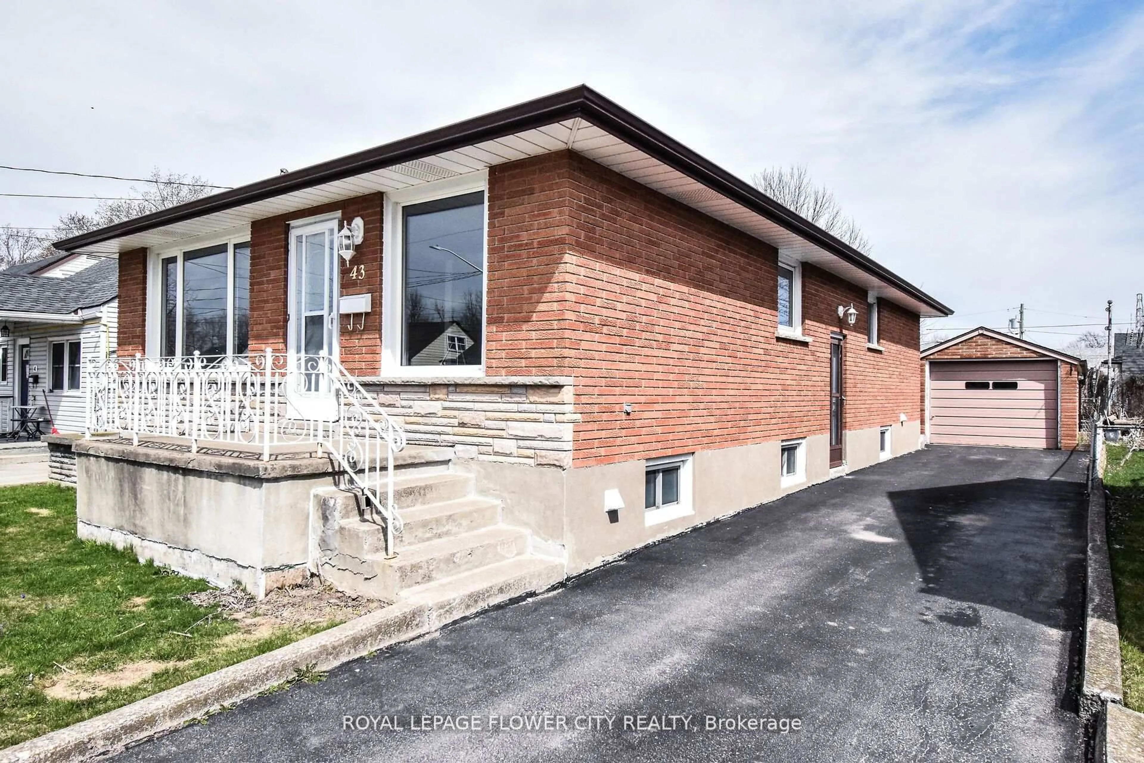 Home with brick exterior material, street for 43 Mary St, Fort Erie Ontario L2A 4A4
