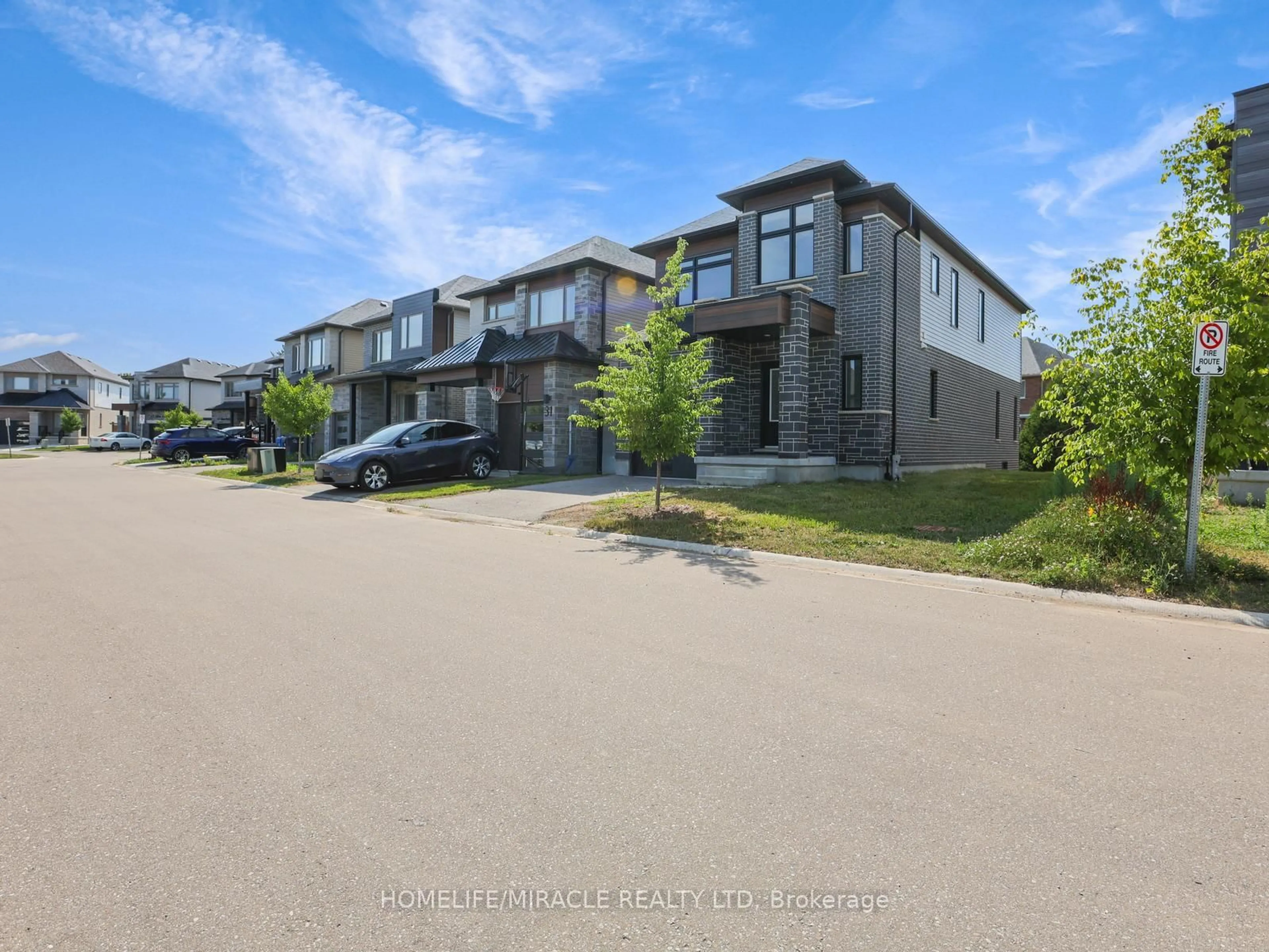A pic from outside/outdoor area/front of a property/back of a property/a pic from drone, street for 29 Ferris Circ, Guelph Ontario N1G 0H2