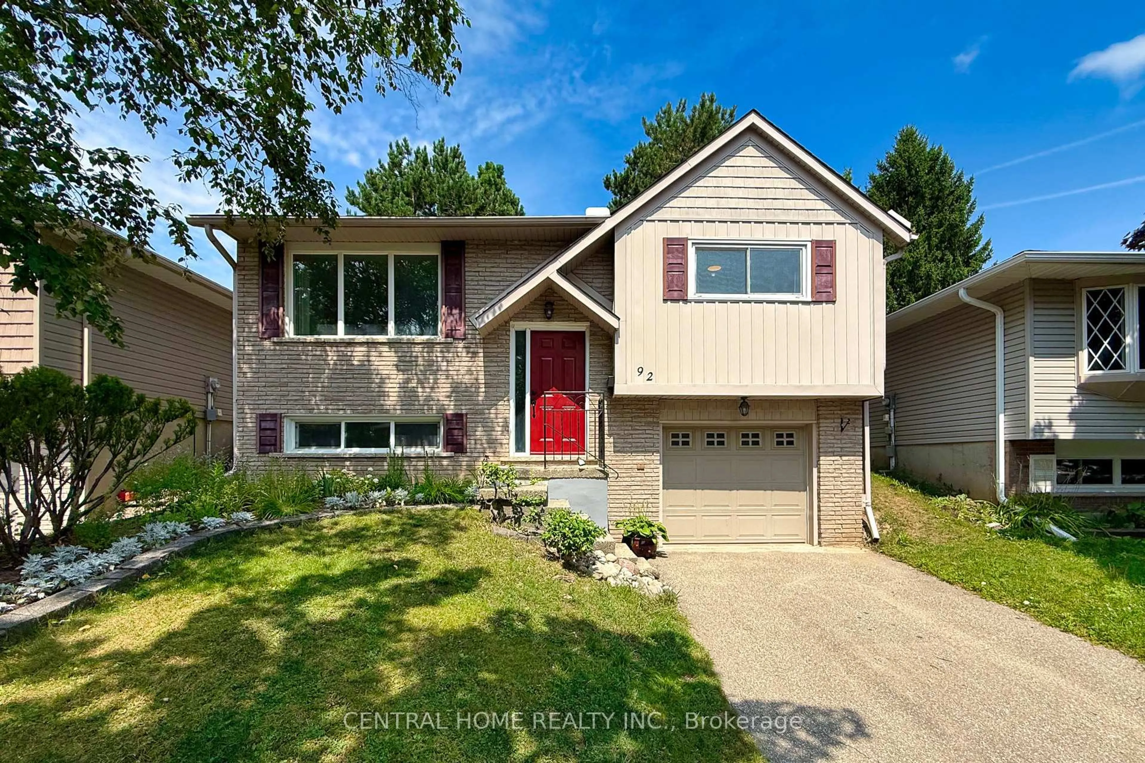 Home with vinyl exterior material, street for 92 Pinemeadow Cres, Waterloo Ontario N2T 1A7