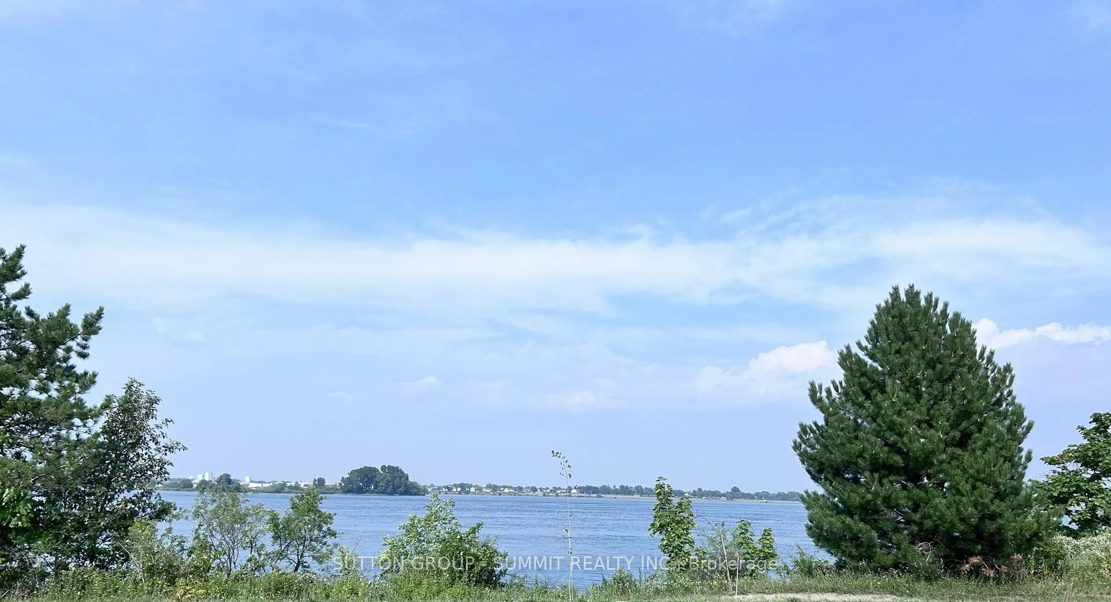 Blurry image for 1279 Niagara River Pkwy, Fort Erie Ontario L2A 5M4