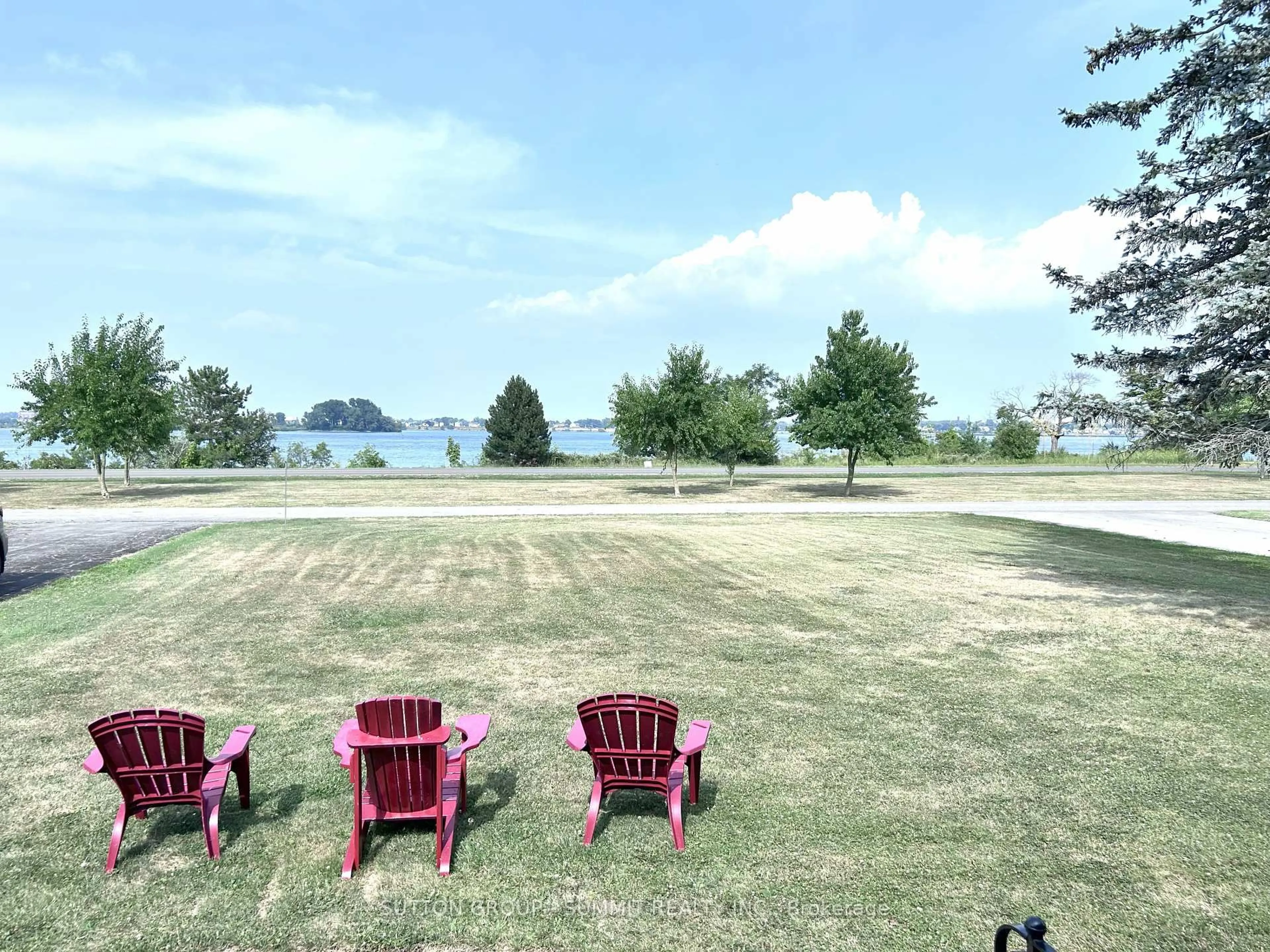 Patio, water/lake/river/ocean view for 1279 Niagara River Pkwy, Fort Erie Ontario L2A 5M4