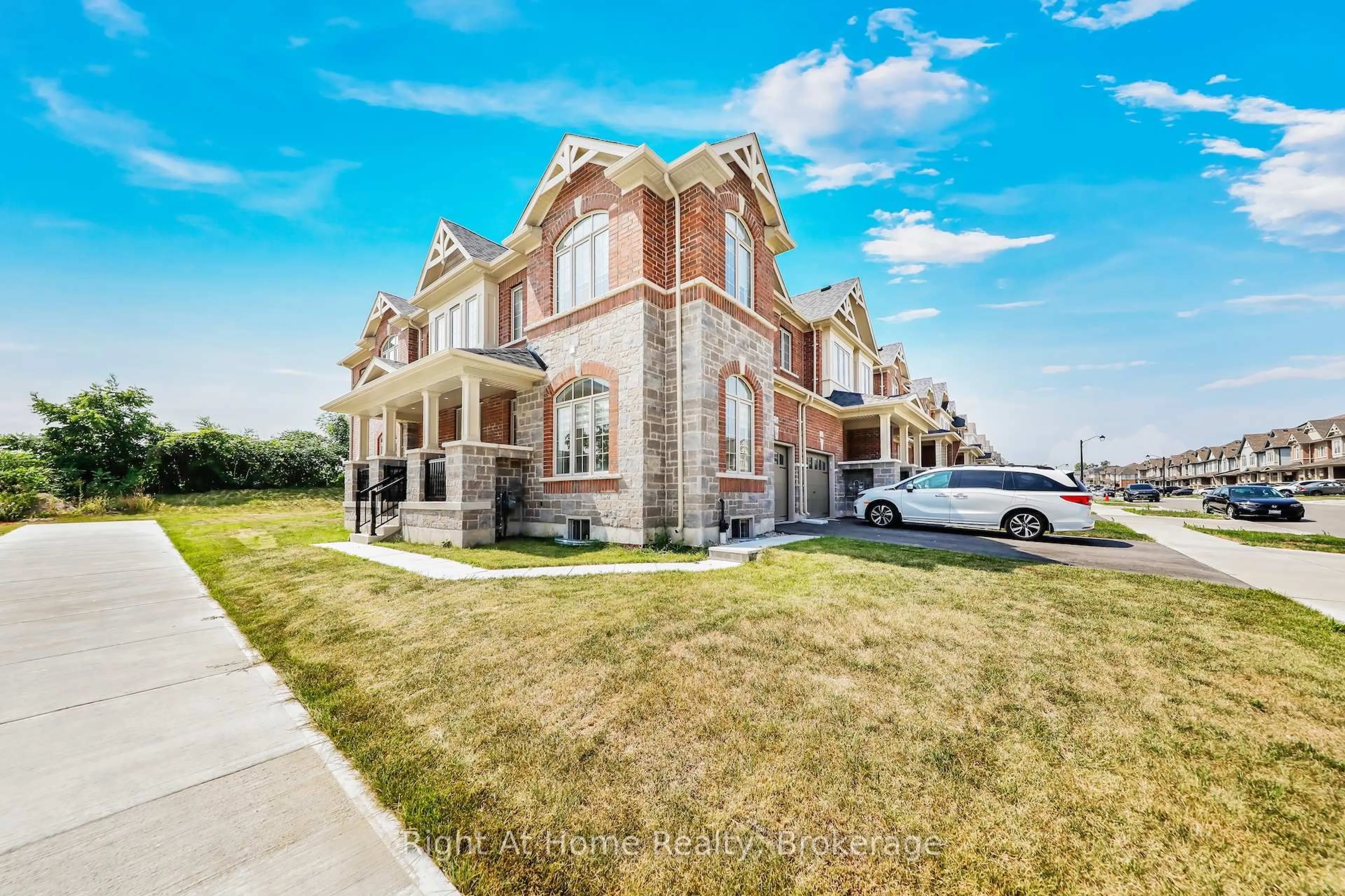Home with brick exterior material, street for 226 Broadacre Dr, Kitchener Ontario N2R 0S6