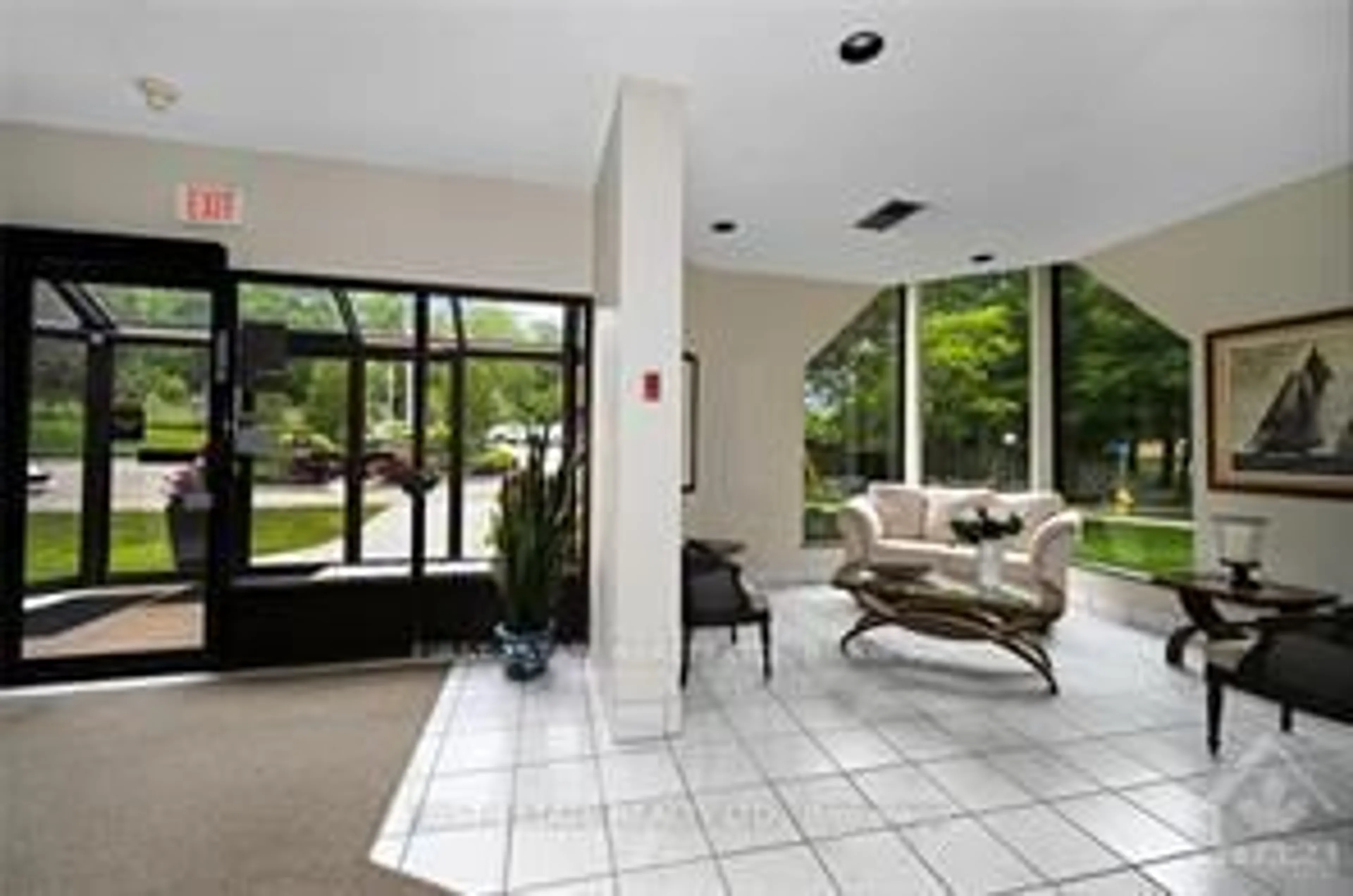 Lobby for 50 MARKET St #203, Gananoque Ontario K7G 2M3