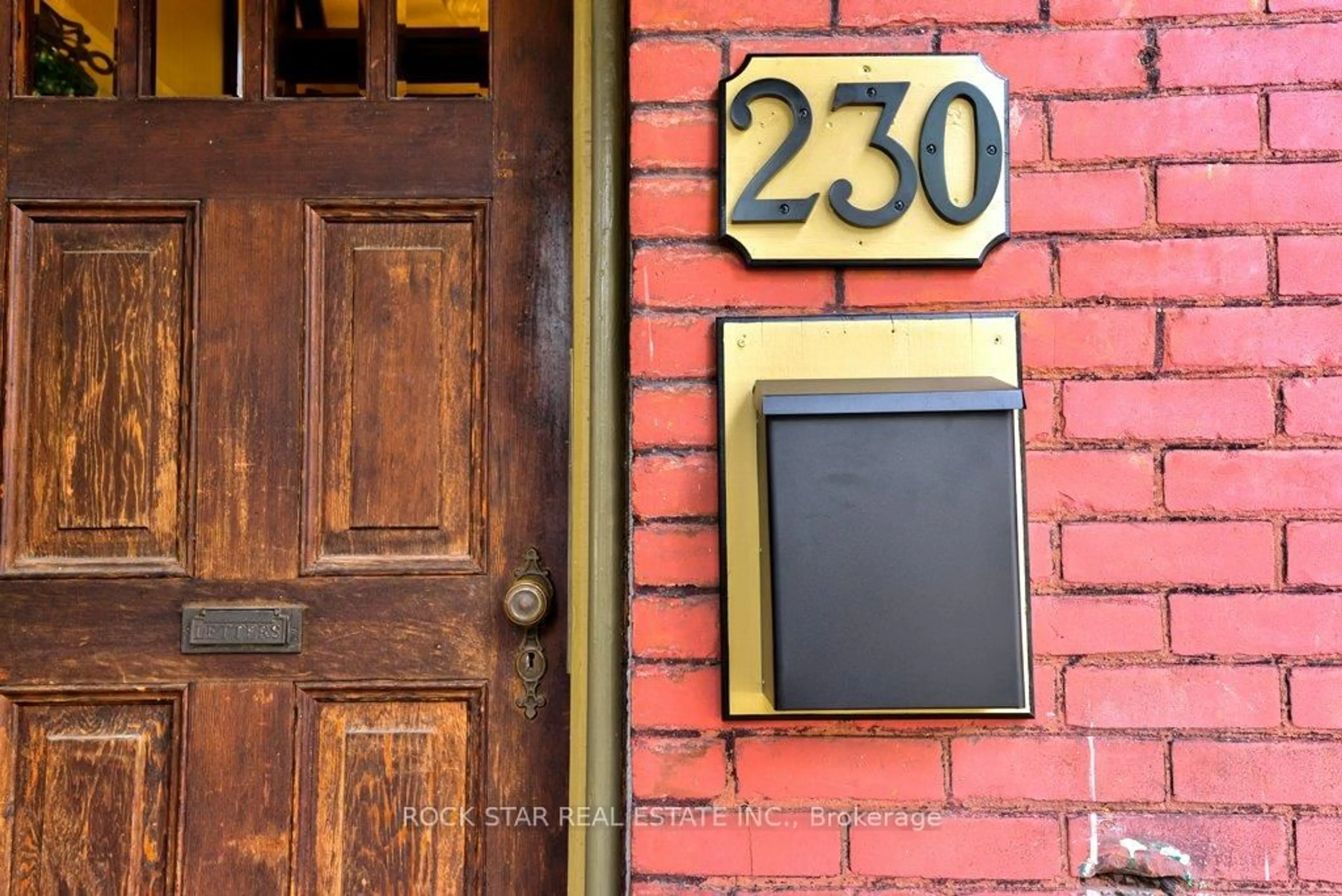 Unknown for 230 Mary St, Hamilton Ontario L8L 4W1